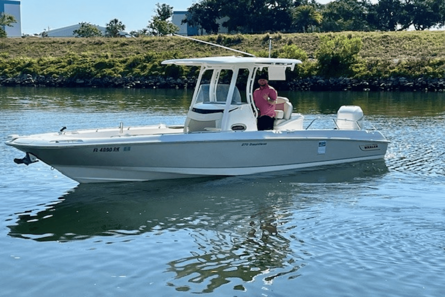 2017 Boston Whaler 270 DAUNTLESS Image Thumbnail #5