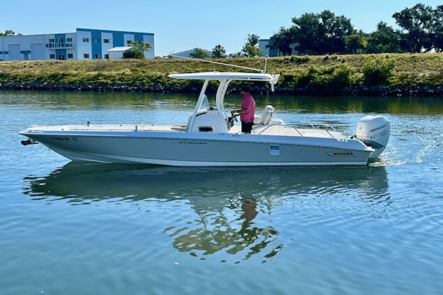 2017 Boston Whaler 270 DAUNTLESS Image Thumbnail #6