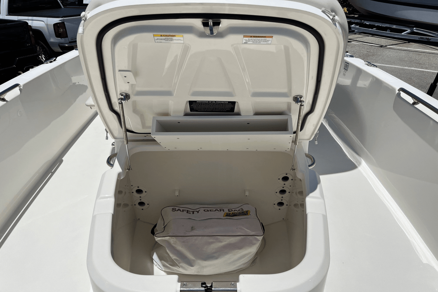 2017 Boston Whaler 270 DAUNTLESS Image Thumbnail #17