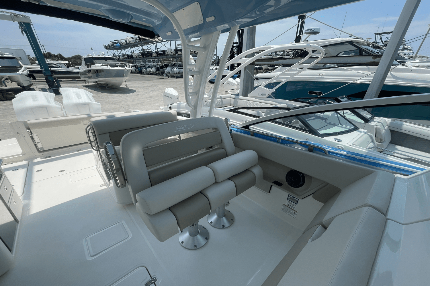 2025 Boston Whaler 320 Vantage Image Thumbnail #13