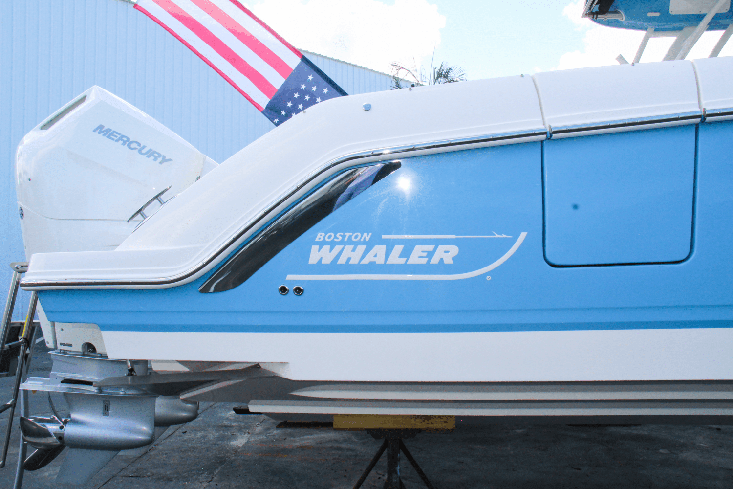 2025 Boston Whaler 320 Vantage Image Thumbnail #4