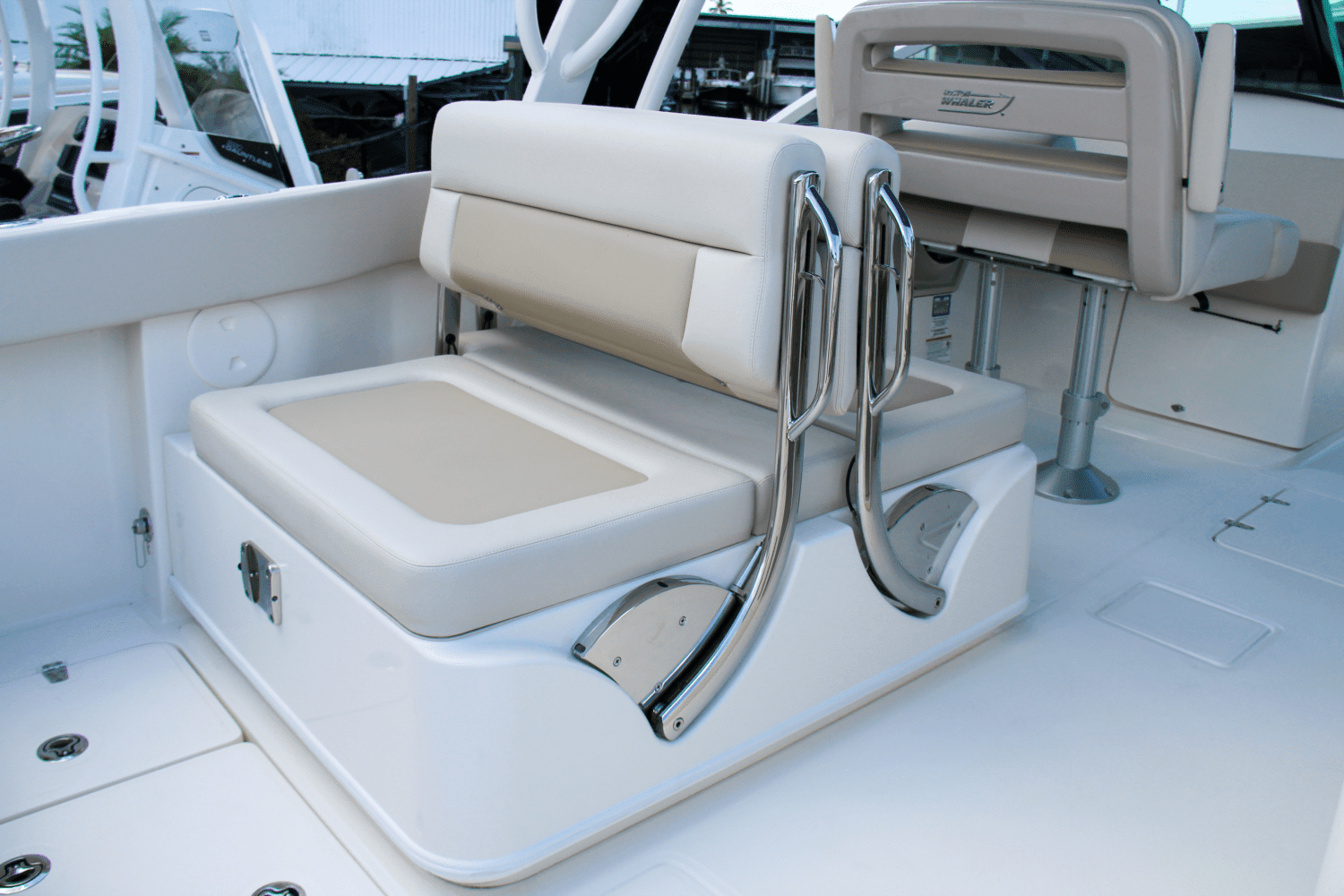 2025 Boston Whaler 320 Vantage Image Thumbnail #16