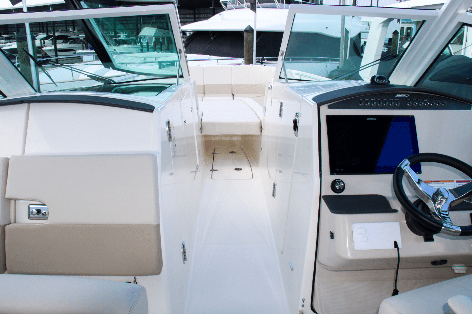 2025 Boston Whaler 320 Vantage Image Thumbnail #27