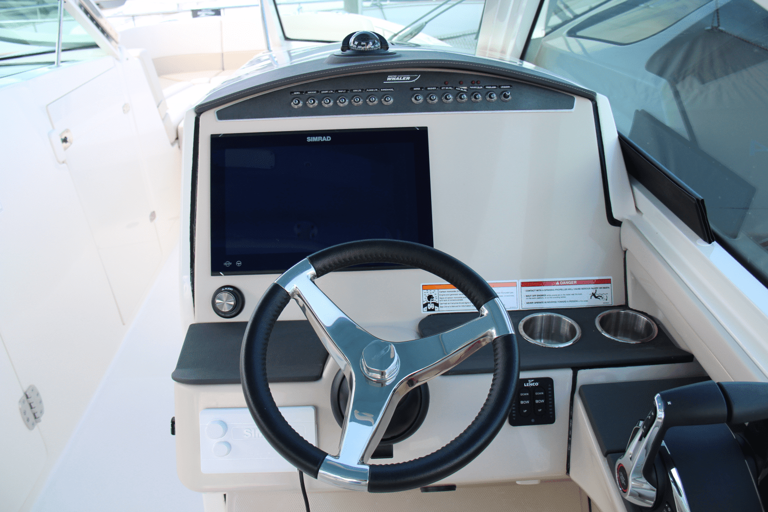 2025 Boston Whaler 320 Vantage Image Thumbnail #24