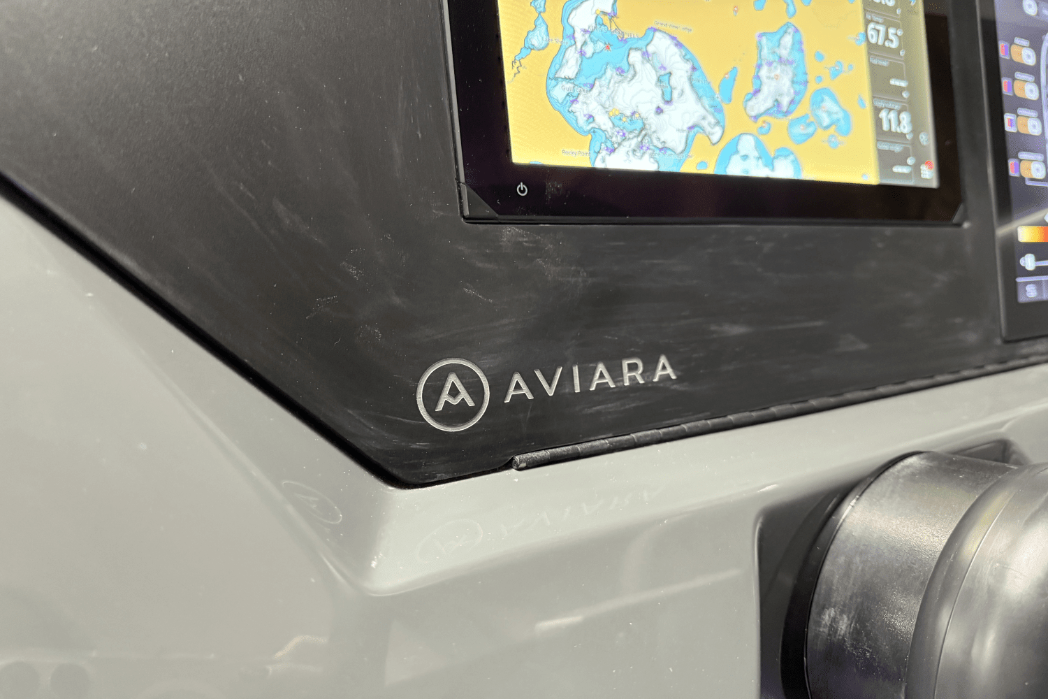 2025 Aviara AV28 Outboard Image Thumbnail #95