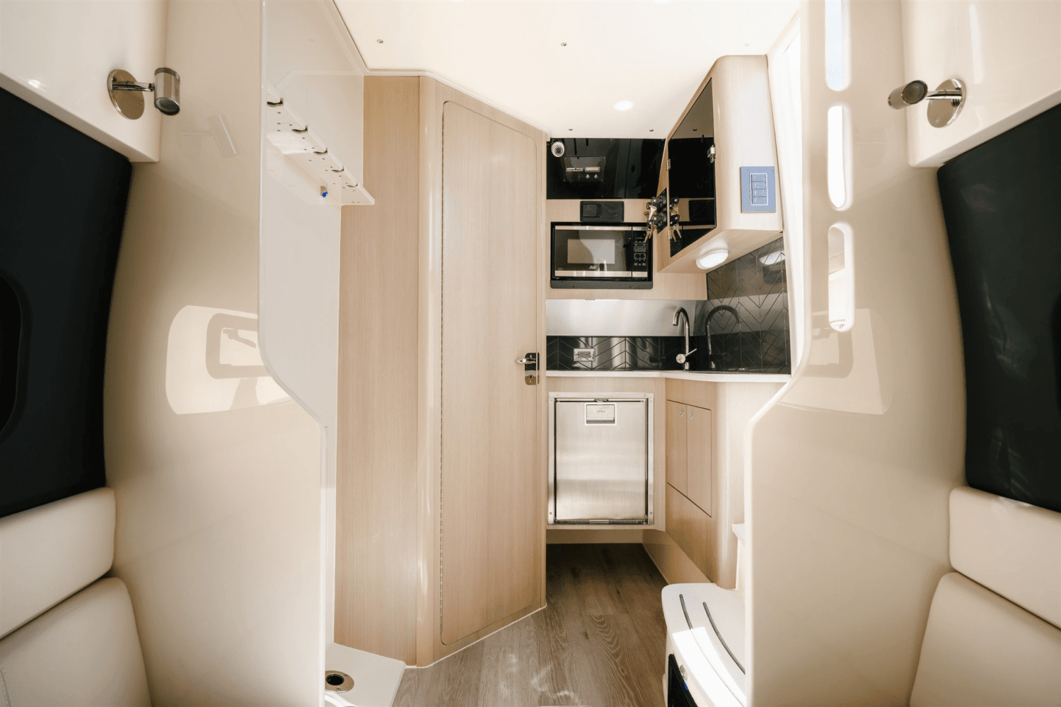 2025 Scout 400 LXF Image Thumbnail #26