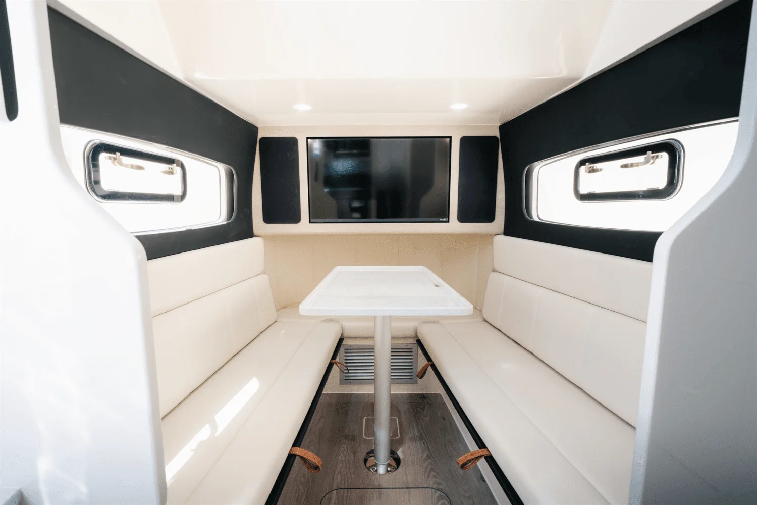 2025 Scout 400 LXF Image Thumbnail #36