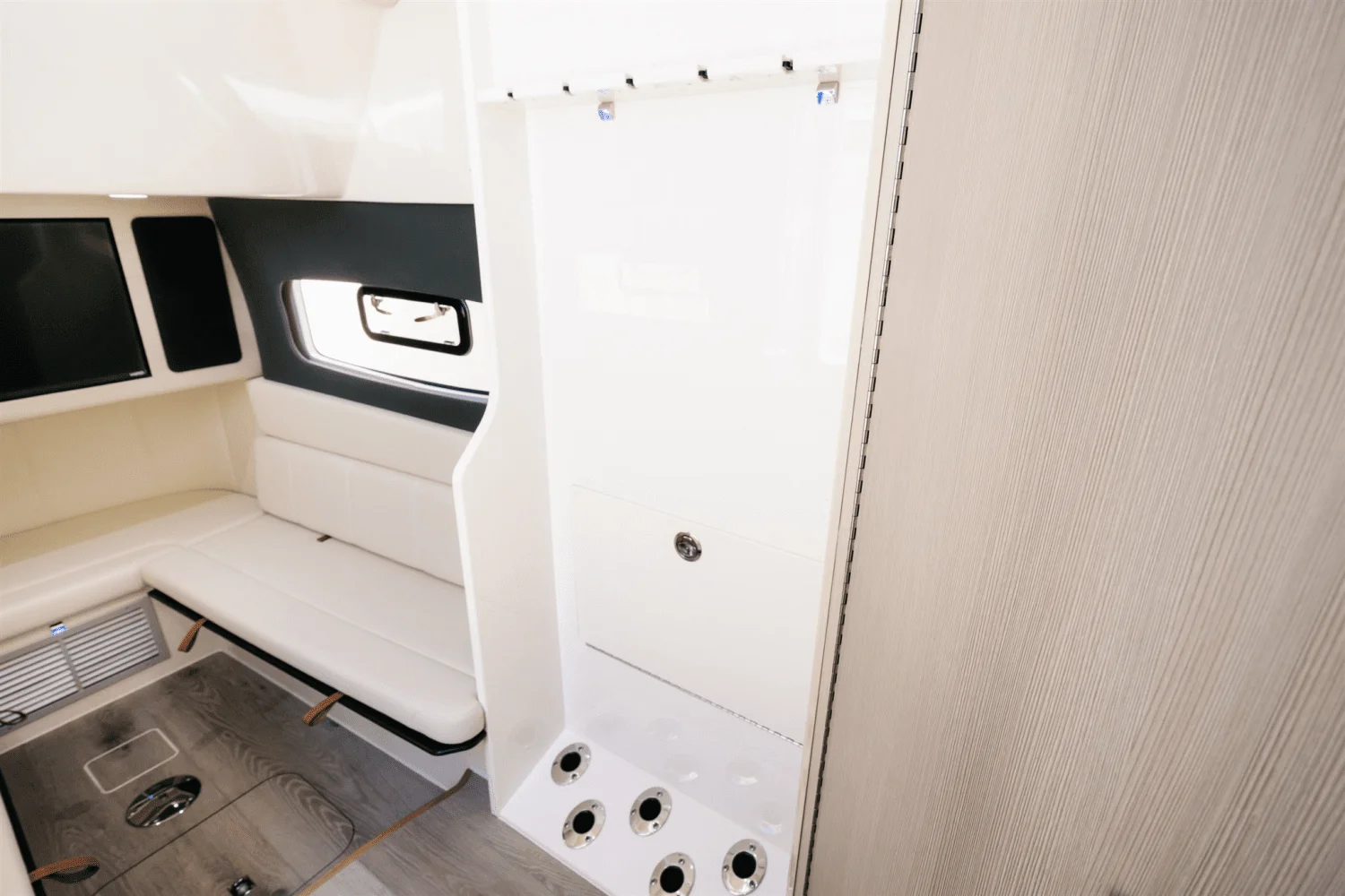 2025 Scout 400 LXF Image Thumbnail #34