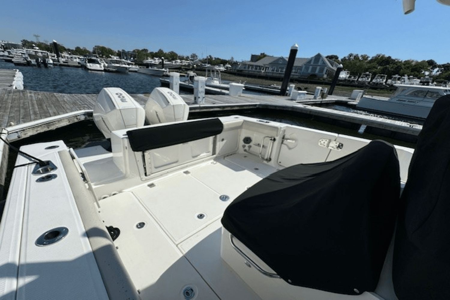 2019 Boston Whaler 330 OUTRAGE Image Thumbnail #2