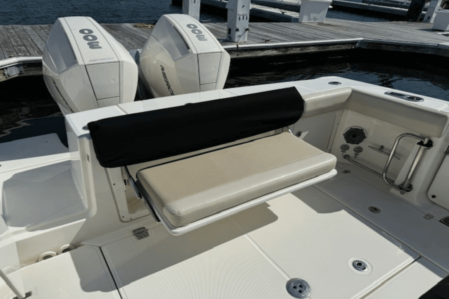 2019 Boston Whaler 330 OUTRAGE Image Thumbnail #17