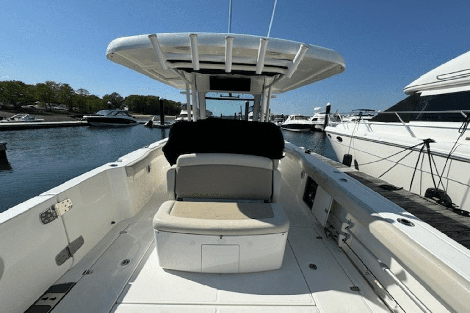 2019 Boston Whaler 330 OUTRAGE Image Thumbnail #14