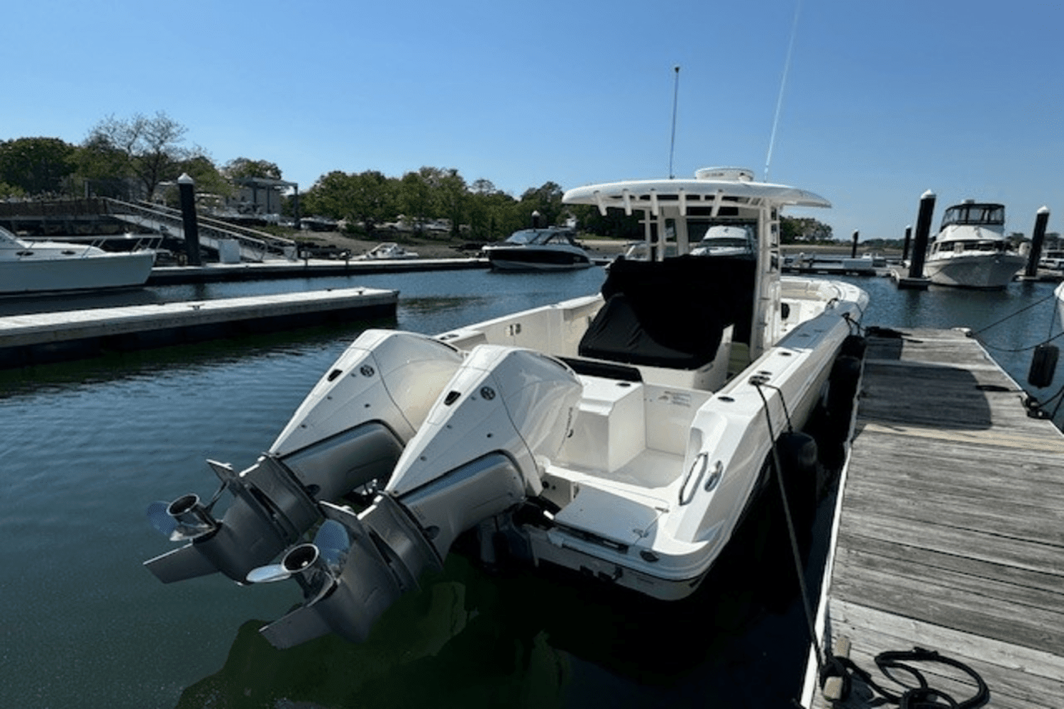 Thumbnail 2 for 2019 Boston Whaler 330 OUTRAGE