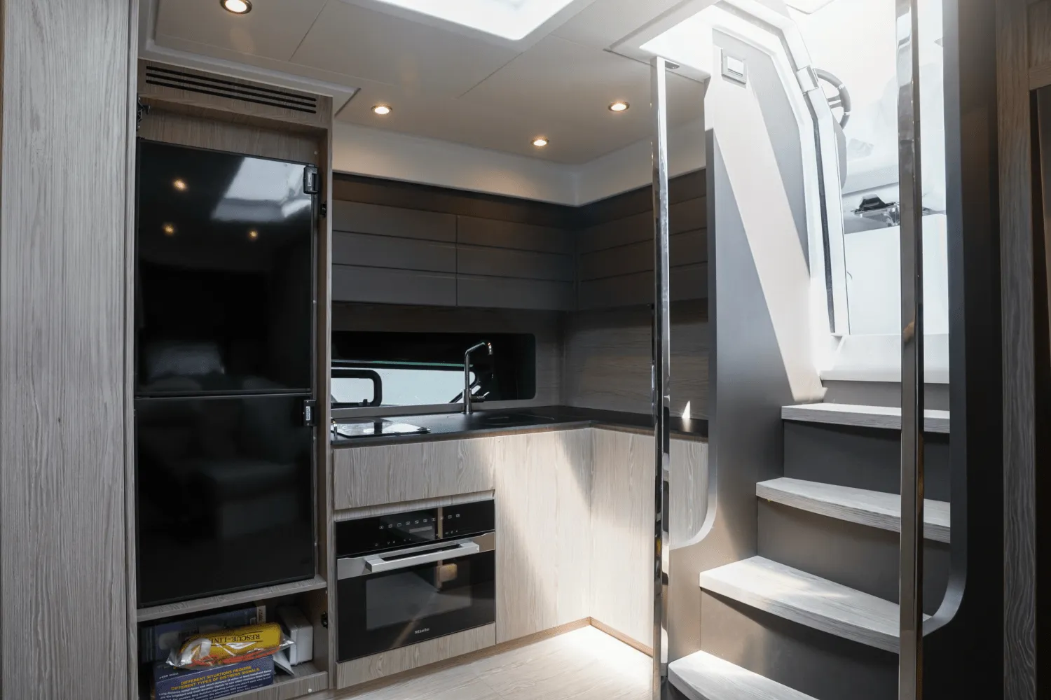 2026 Azimut A45 Image Thumbnail #35