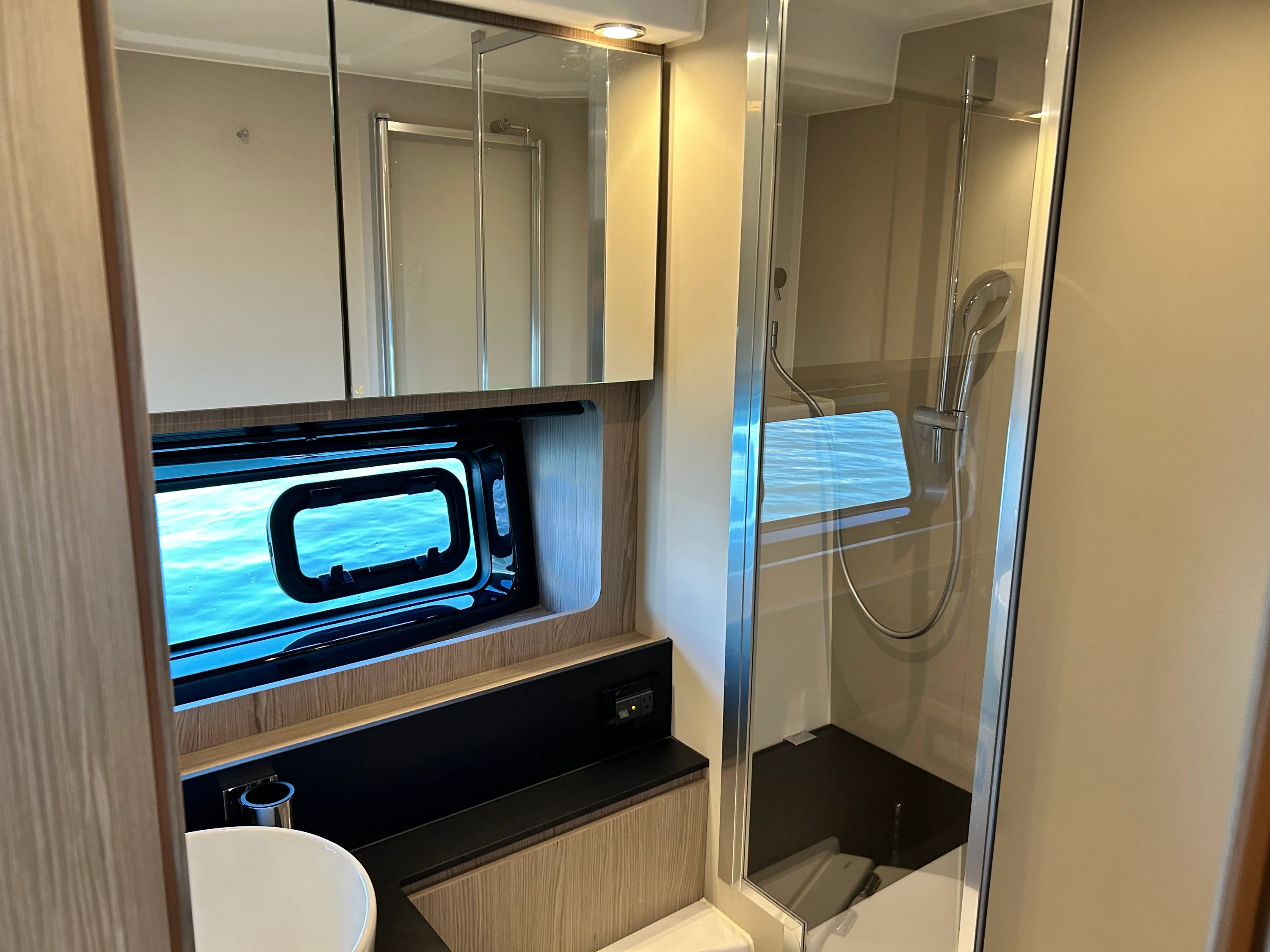 2025 Azimut ATLANTIS 45 Image Thumbnail #39