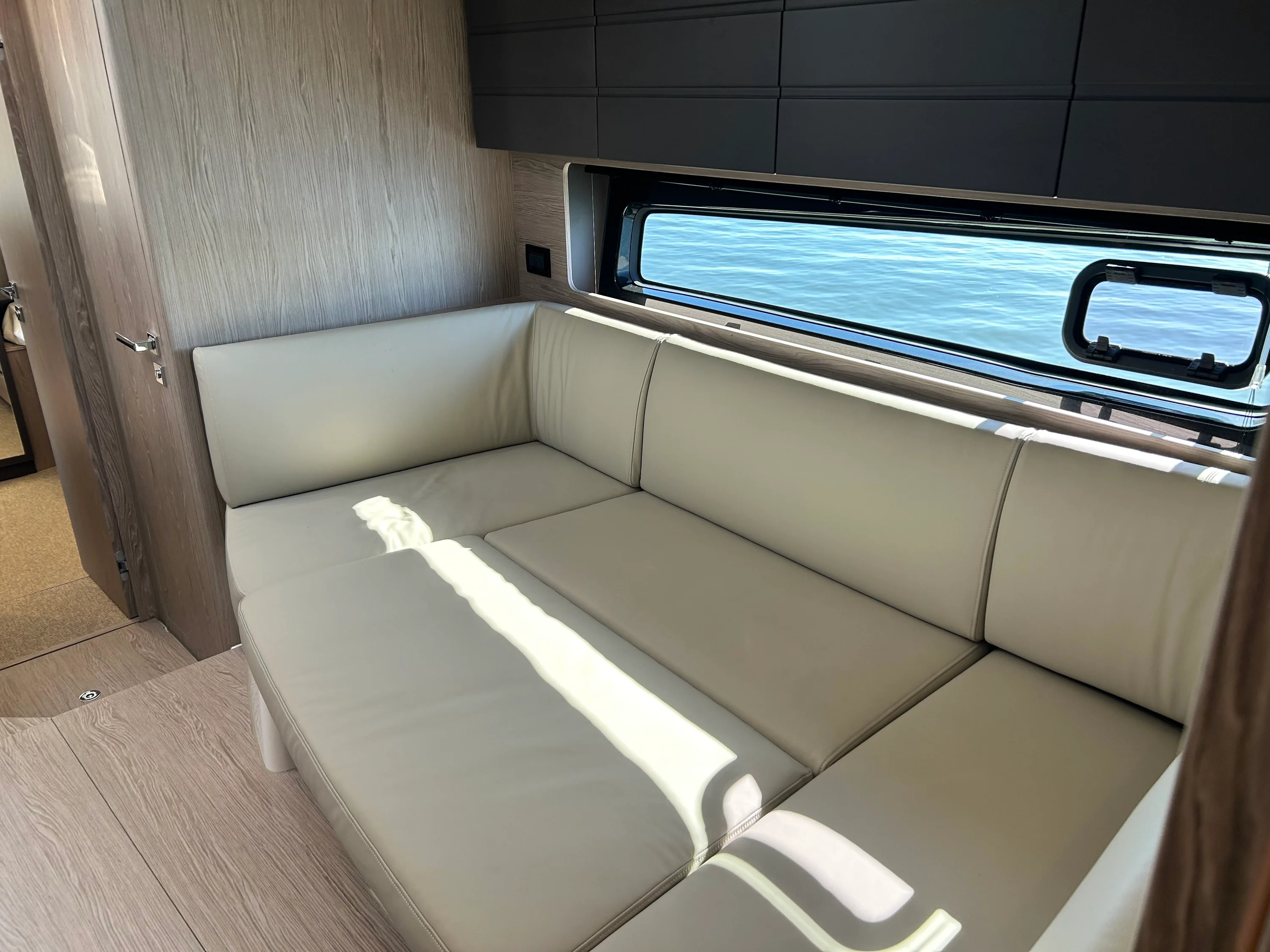 2025 Azimut ATLANTIS 45 Image Thumbnail #41