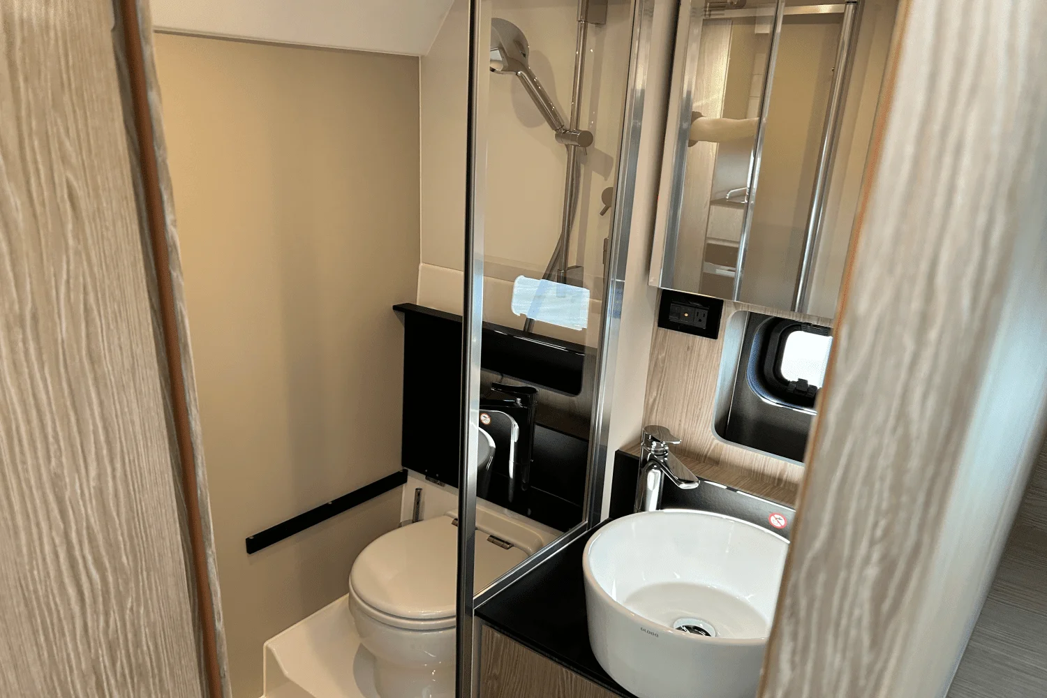 2025 Azimut ATLANTIS 45 Image Thumbnail #38