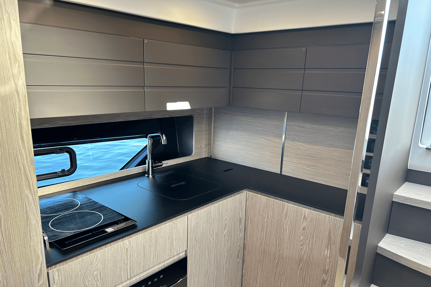 2025 Azimut ATLANTIS 45 Image Thumbnail #29