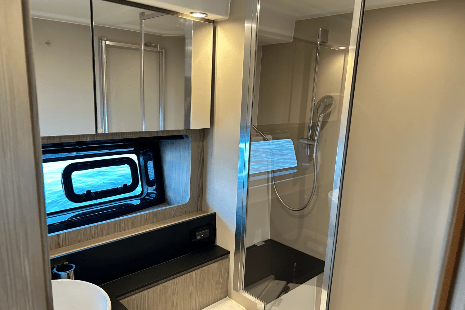 2025 Azimut ATLANTIS 45 Image Thumbnail #37