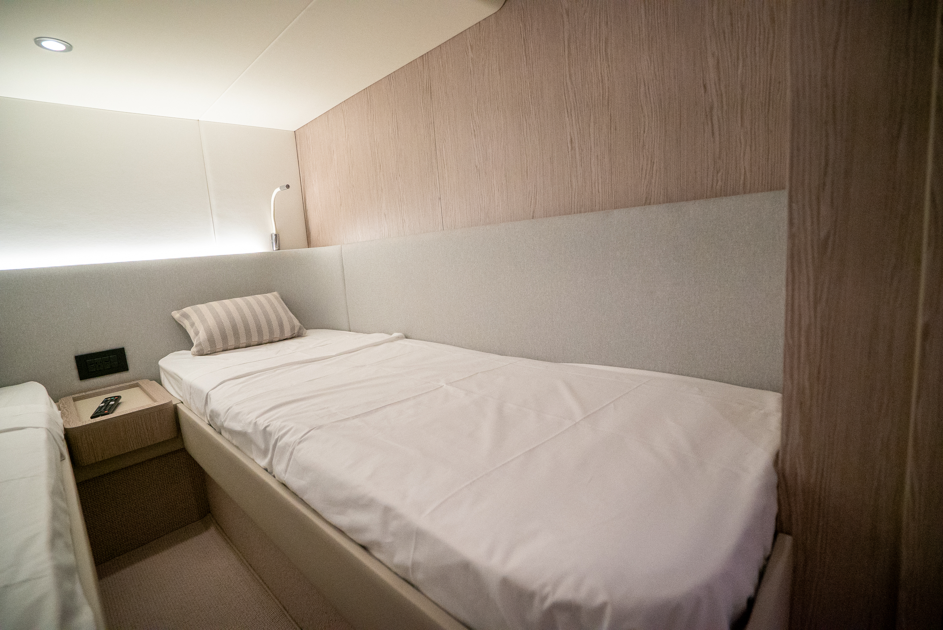 2026 Azimut Fly 53 Image Thumbnail #35