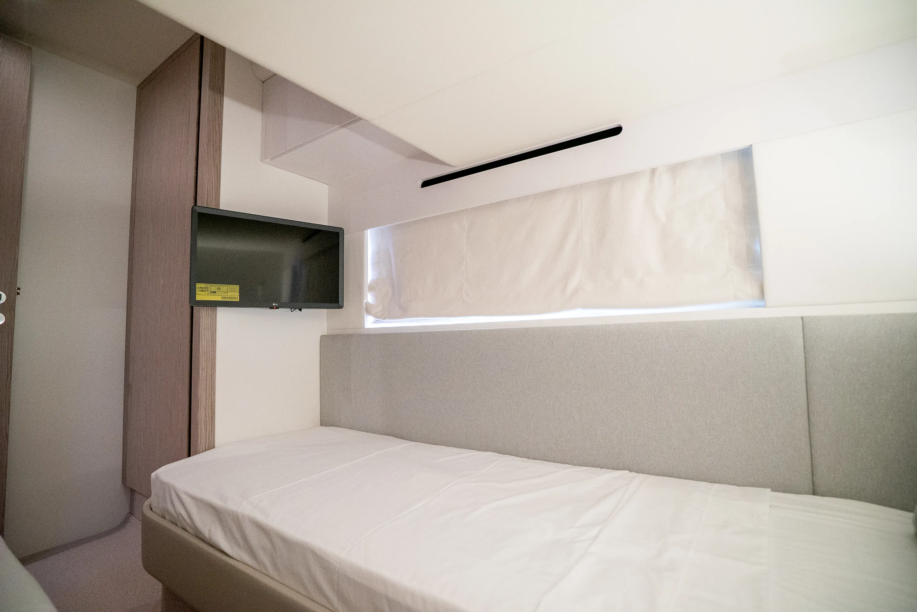 2026 Azimut Fly 53 Image Thumbnail #37