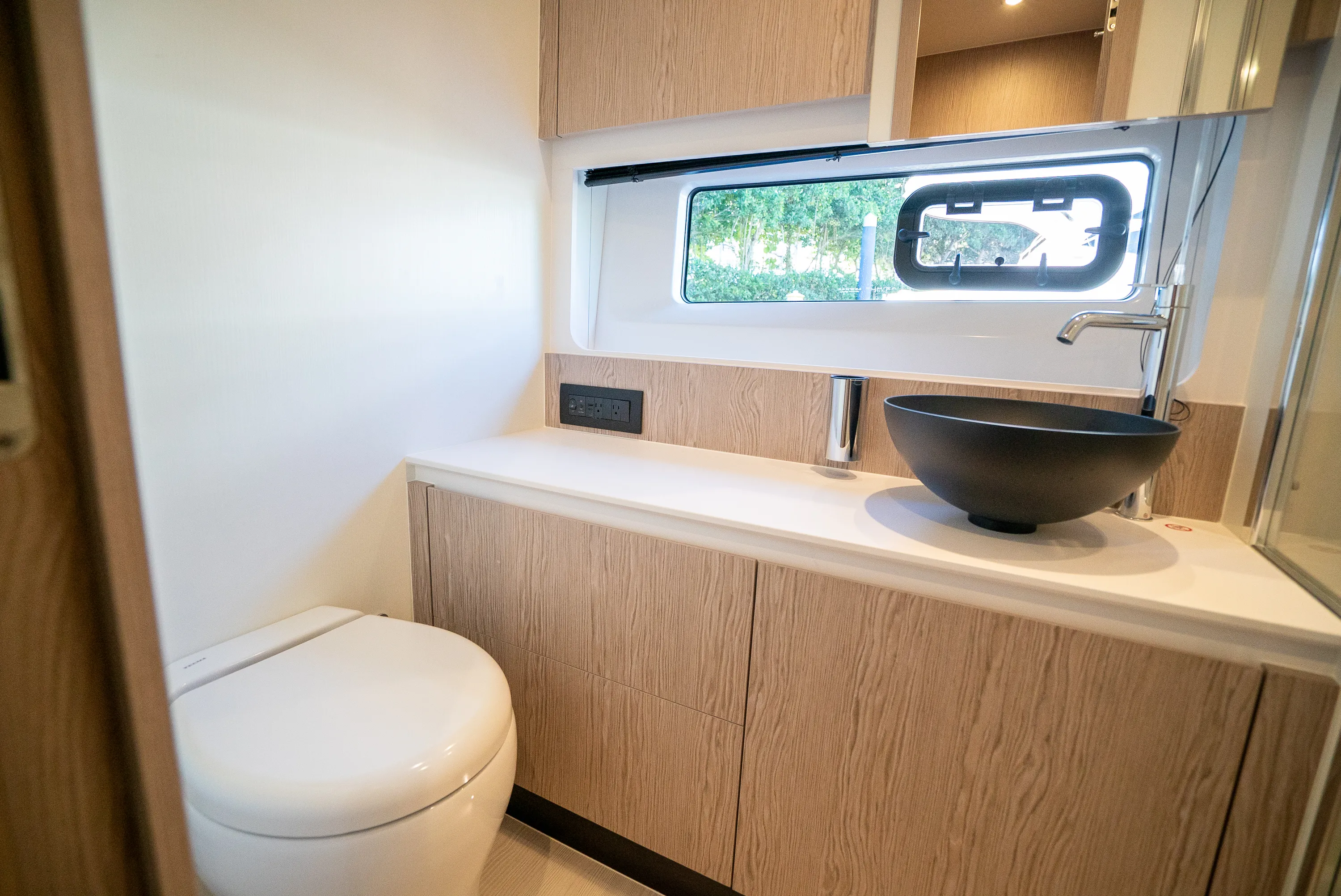 2026 Azimut Fly 53 Image Thumbnail #46