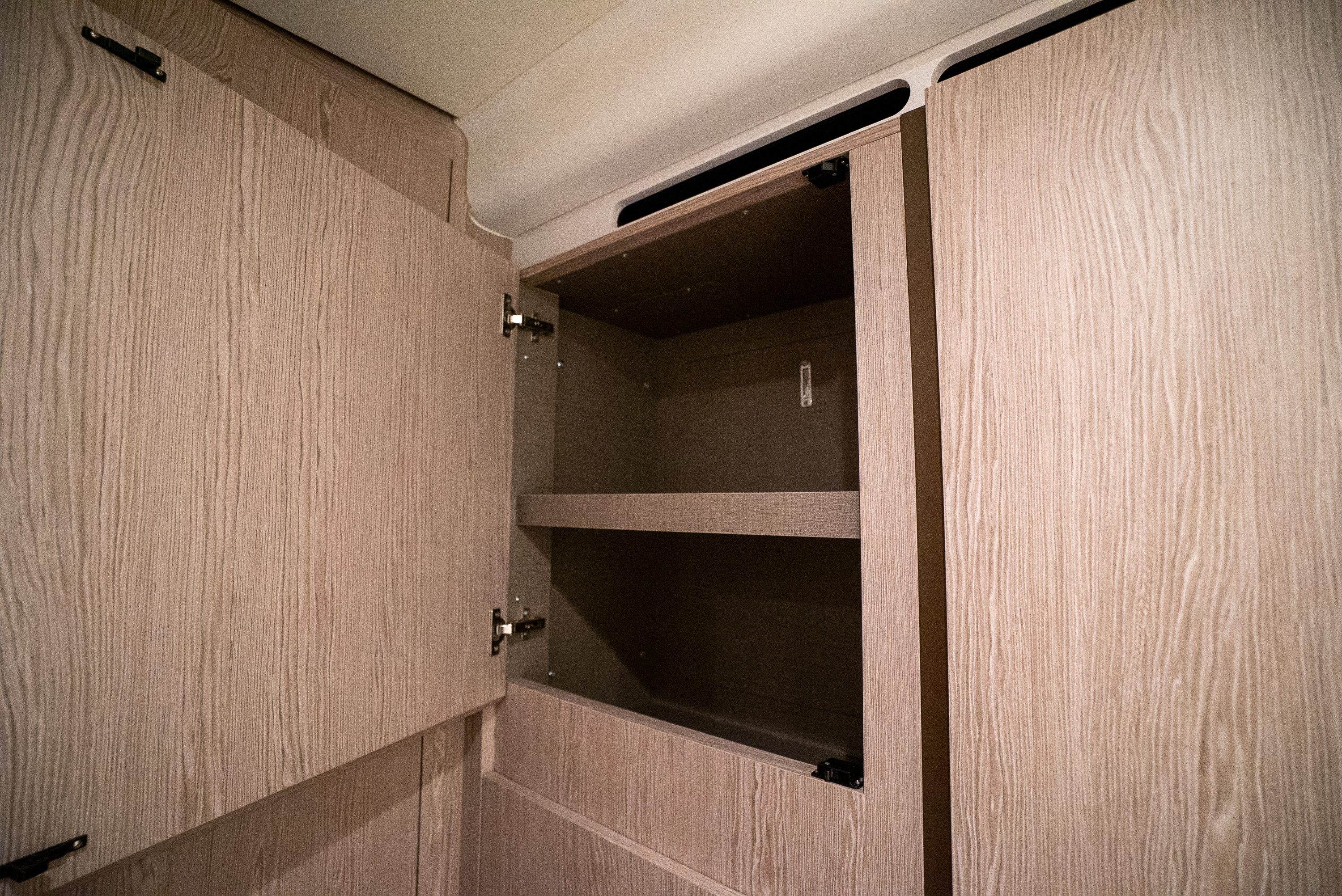 2026 Azimut Fly 53 Image Thumbnail #29