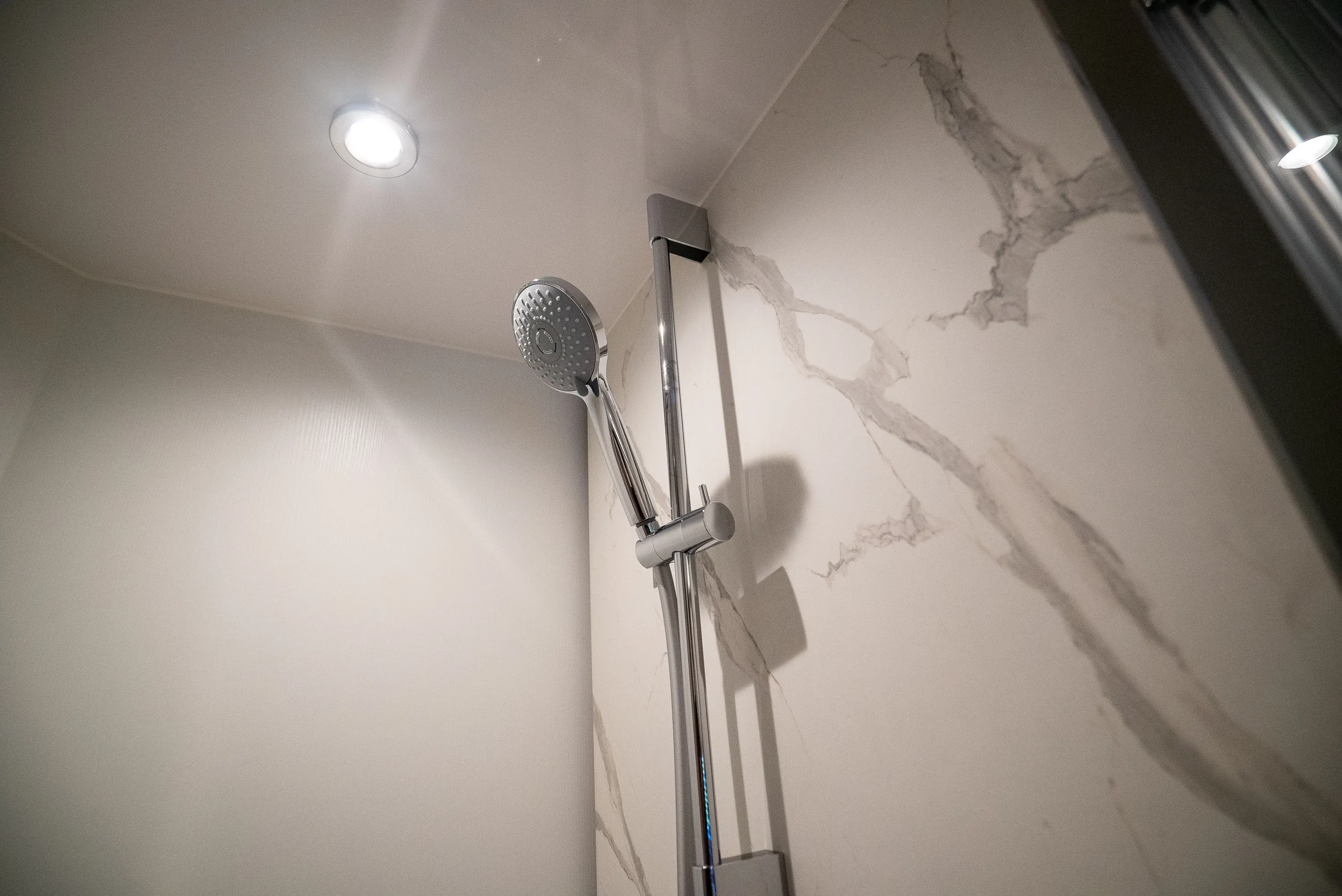 2026 Azimut Fly 53 Image Thumbnail #32