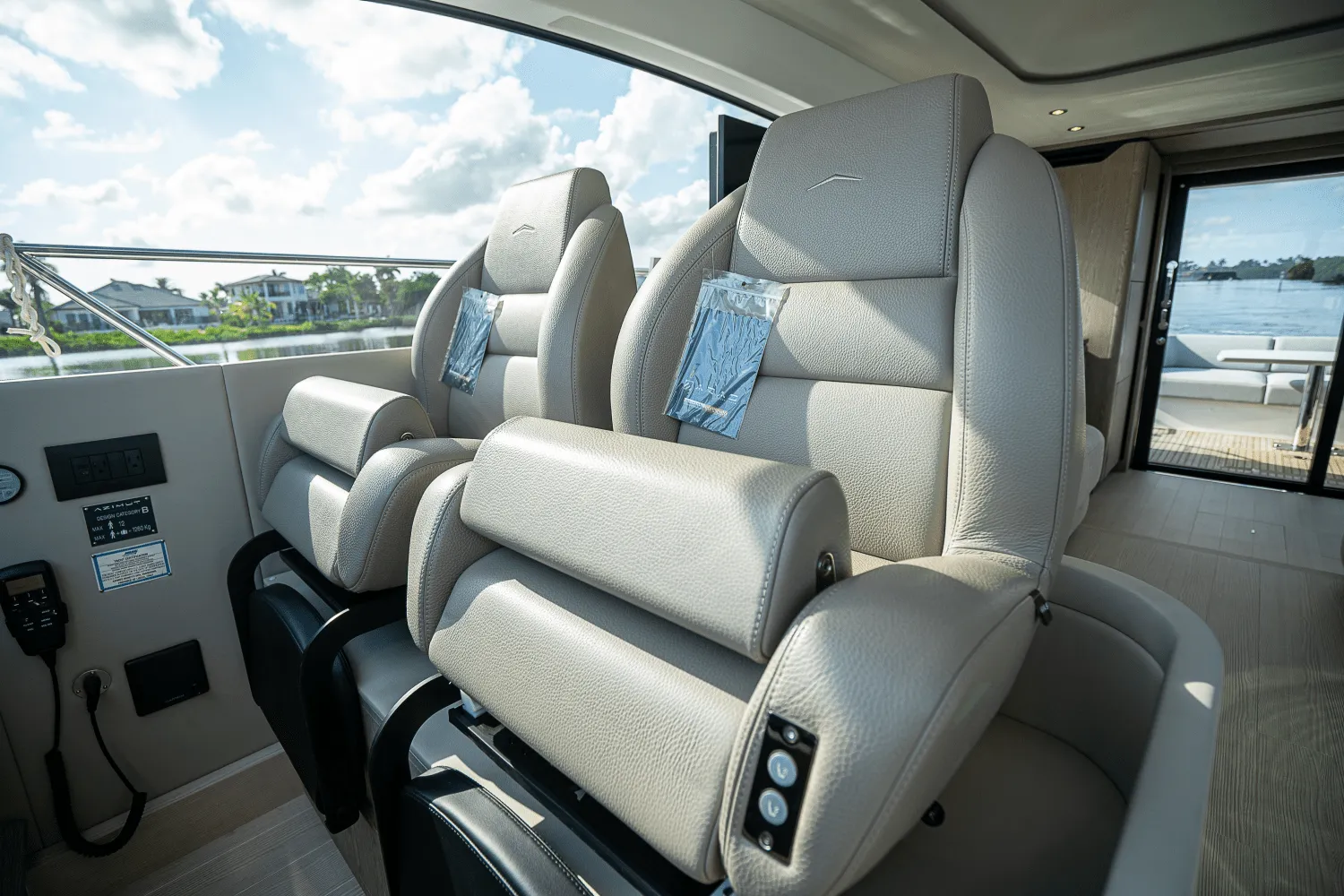 2026 Azimut Fly 53 Image Thumbnail #22