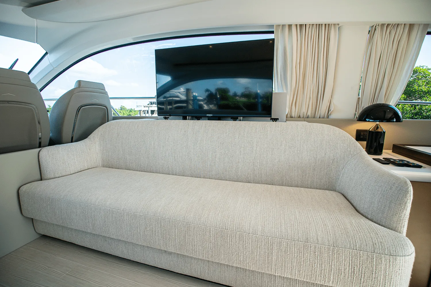 2026 Azimut Fly 53 Image Thumbnail #15