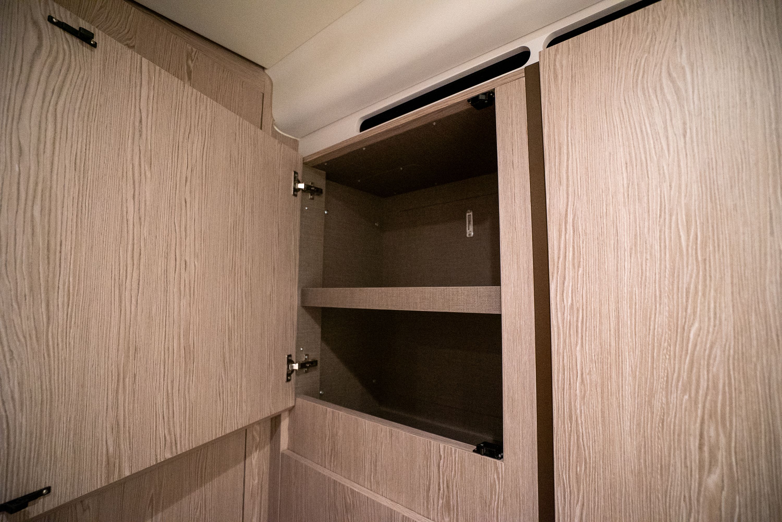 2026 Azimut Fly 53 Image Thumbnail #29