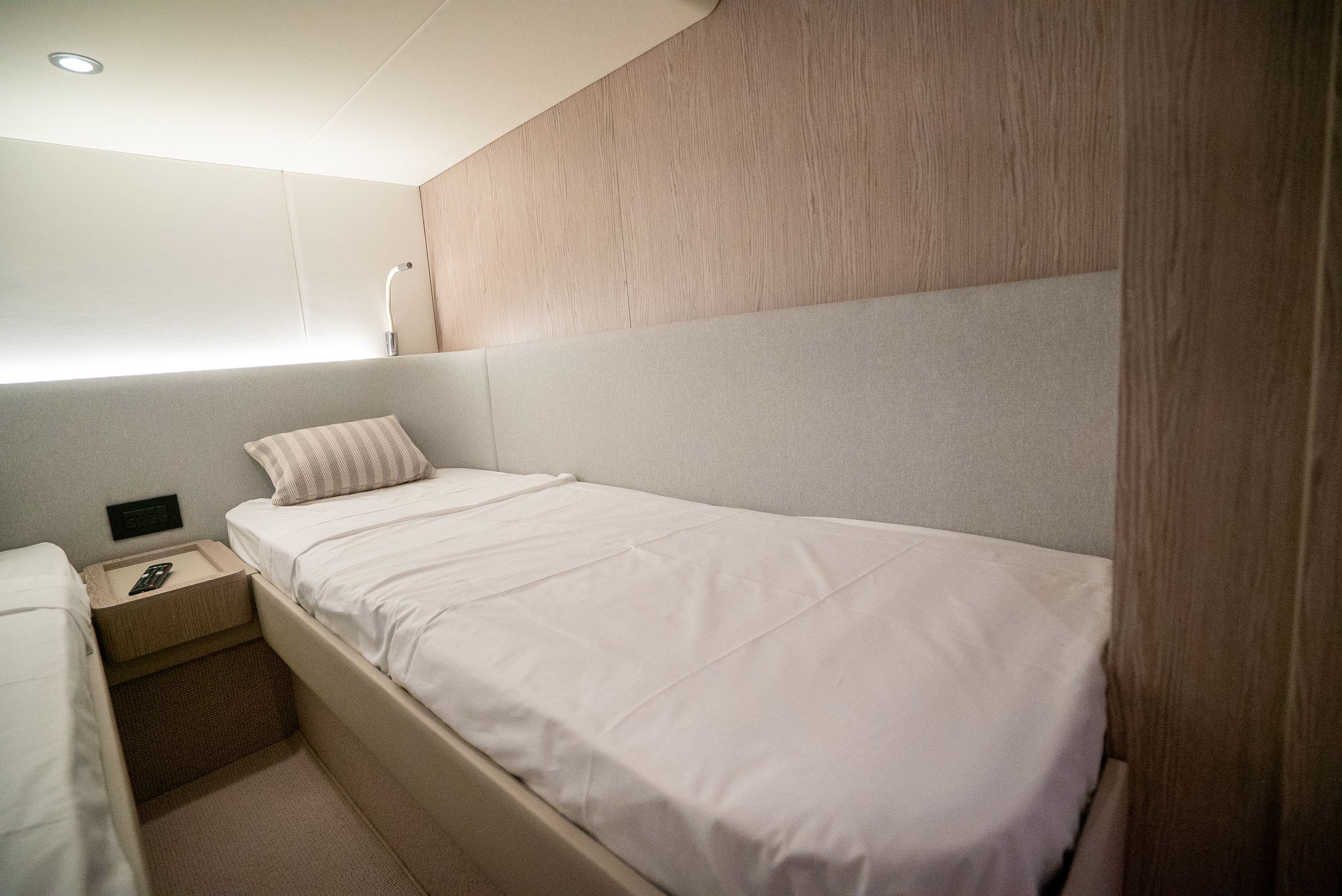 2026 Azimut Fly 53 Image Thumbnail #35