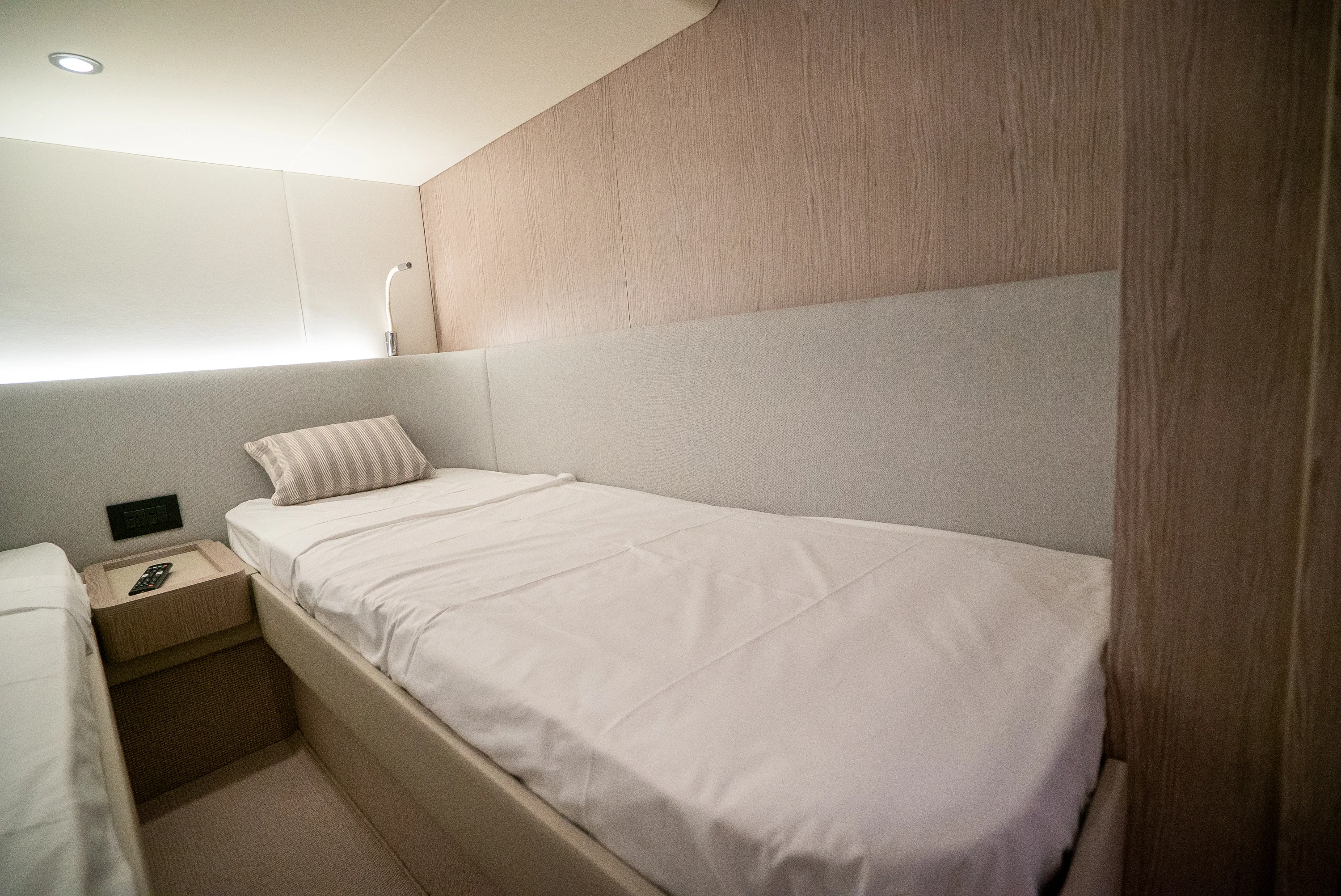 2026 Azimut Fly 53 Image Thumbnail #35