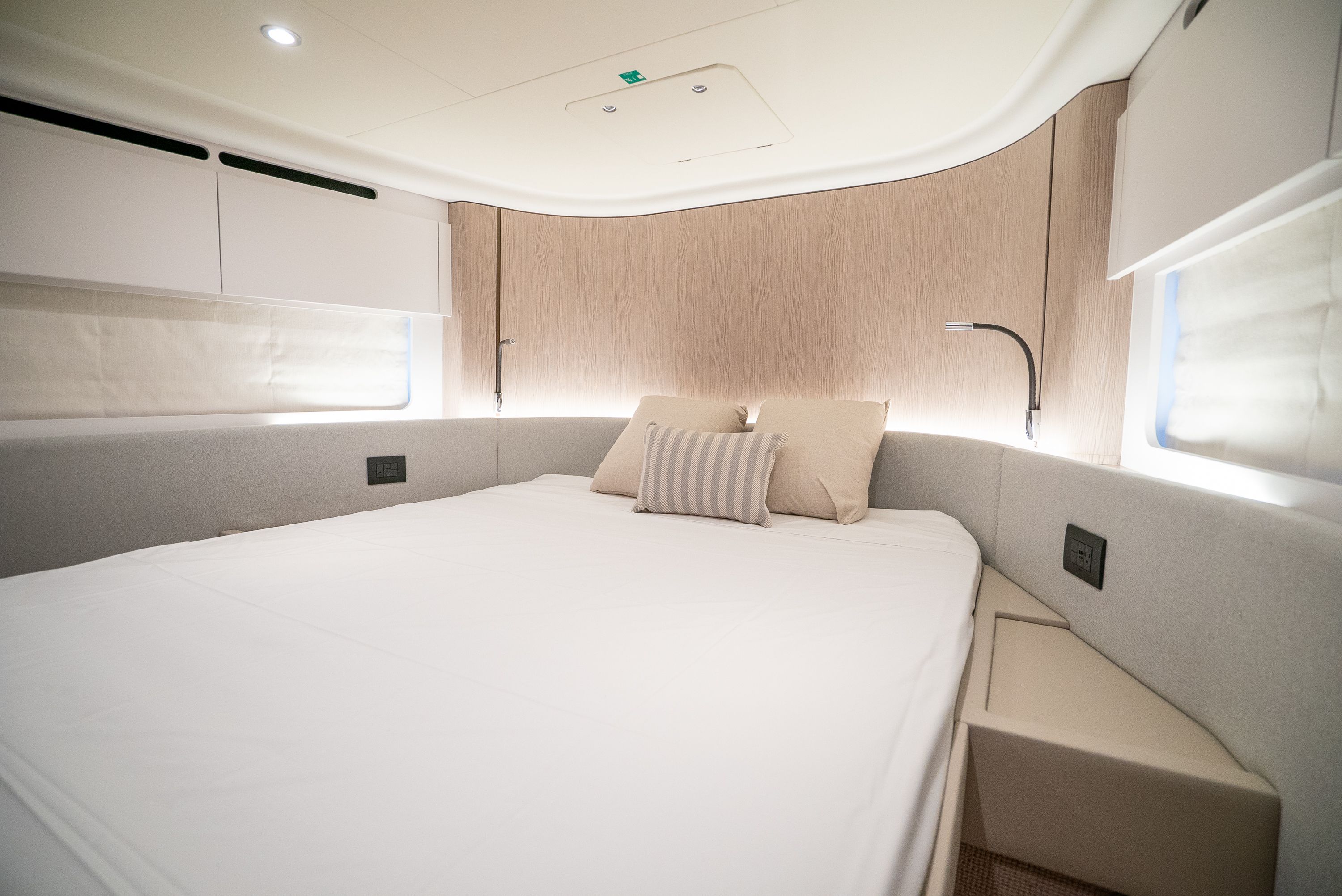 2026 Azimut Fly 53 Image Thumbnail #26