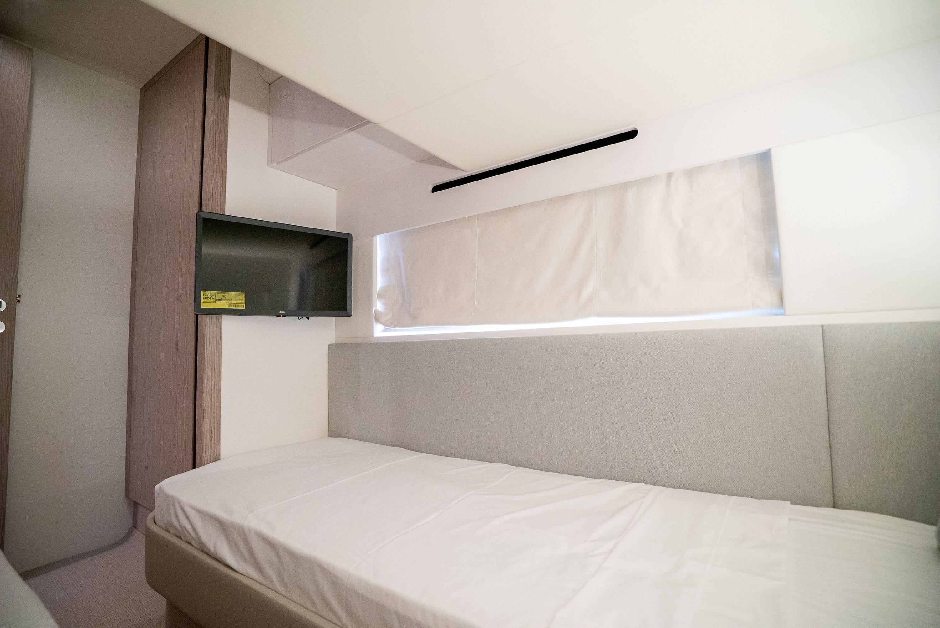 2026 Azimut Fly 53 Image Thumbnail #37