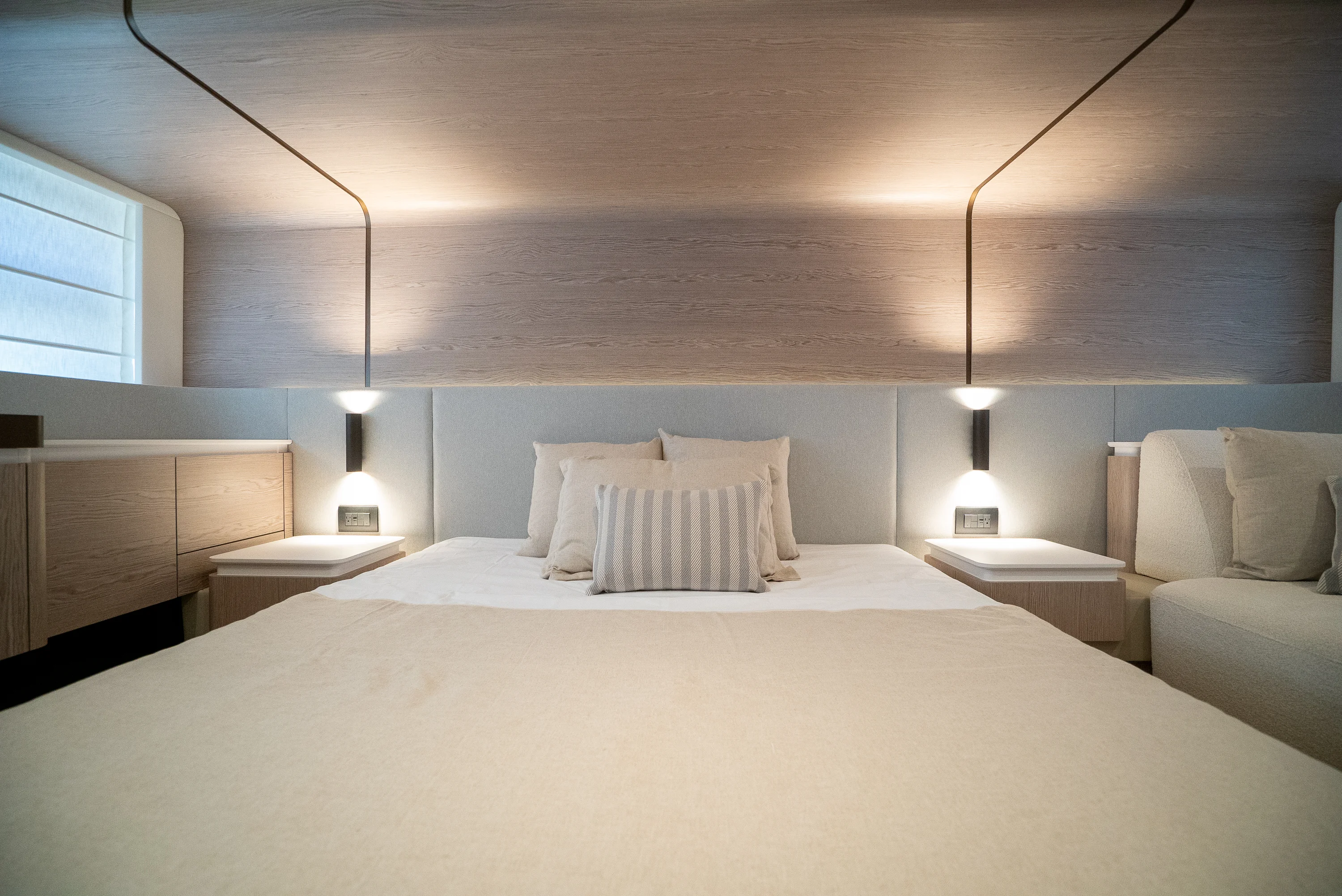 2026 Azimut Fly 53 Image Thumbnail #39