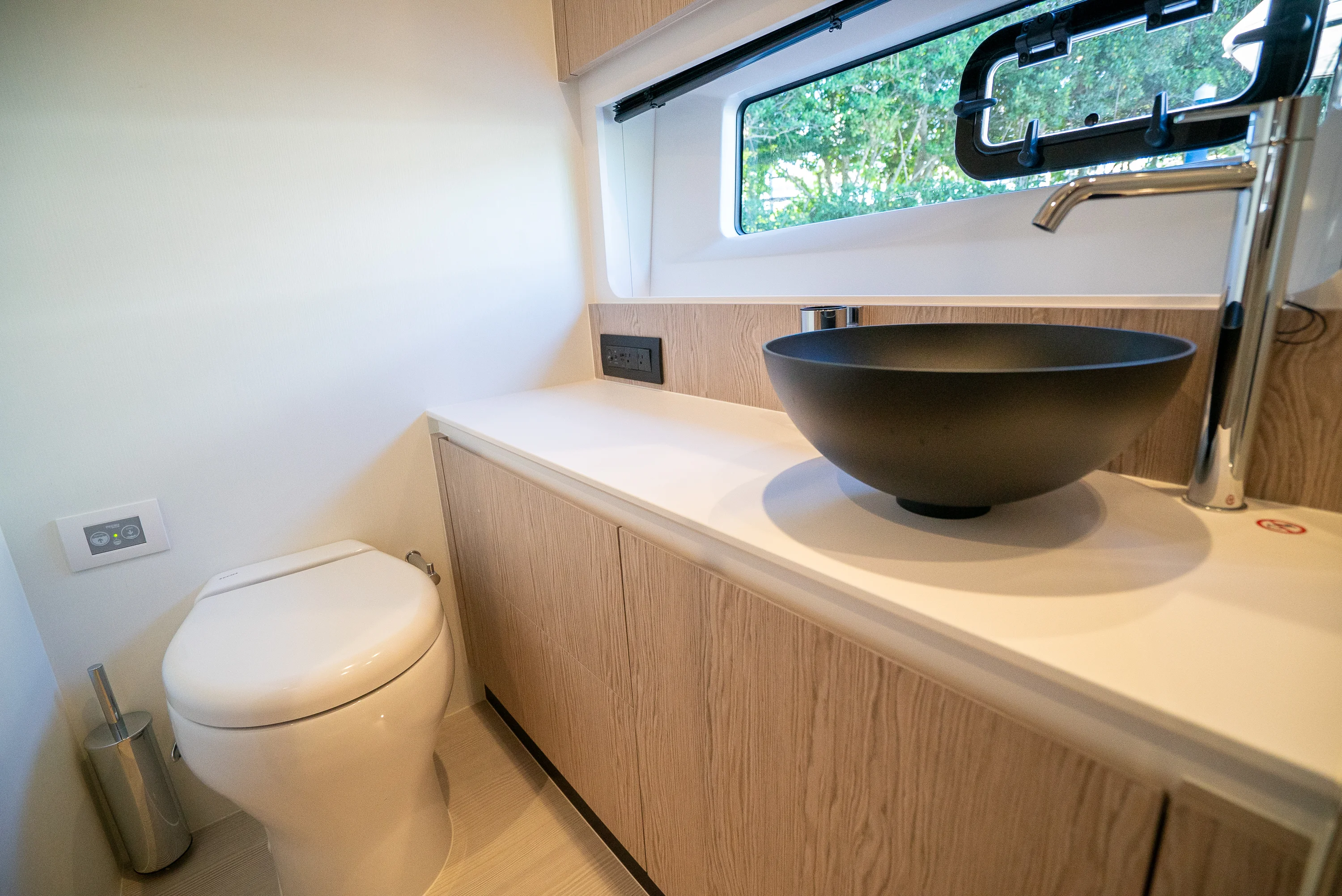 2026 Azimut Fly 53 Image Thumbnail #48