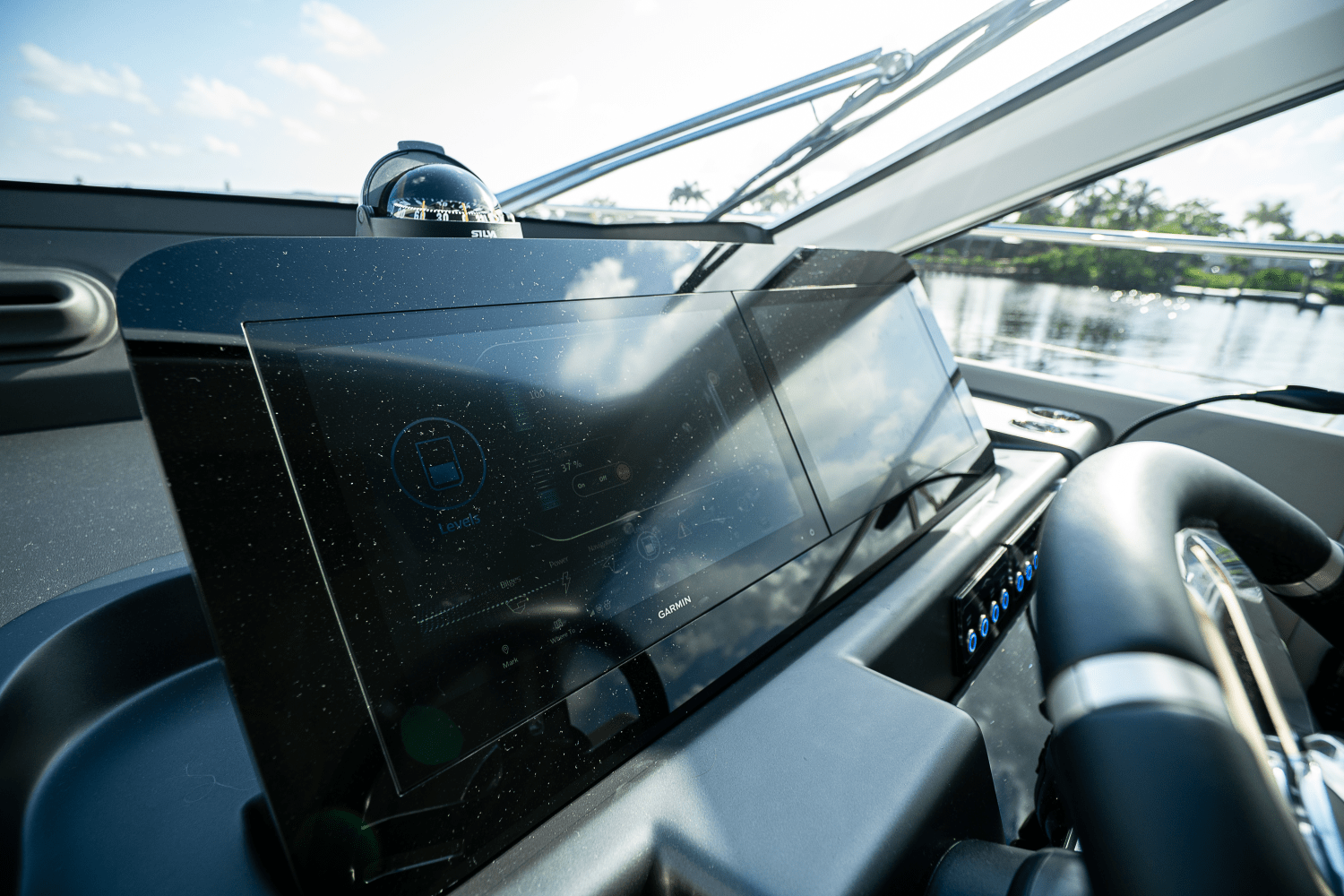 2026 Azimut Fly 53 Image Thumbnail #23