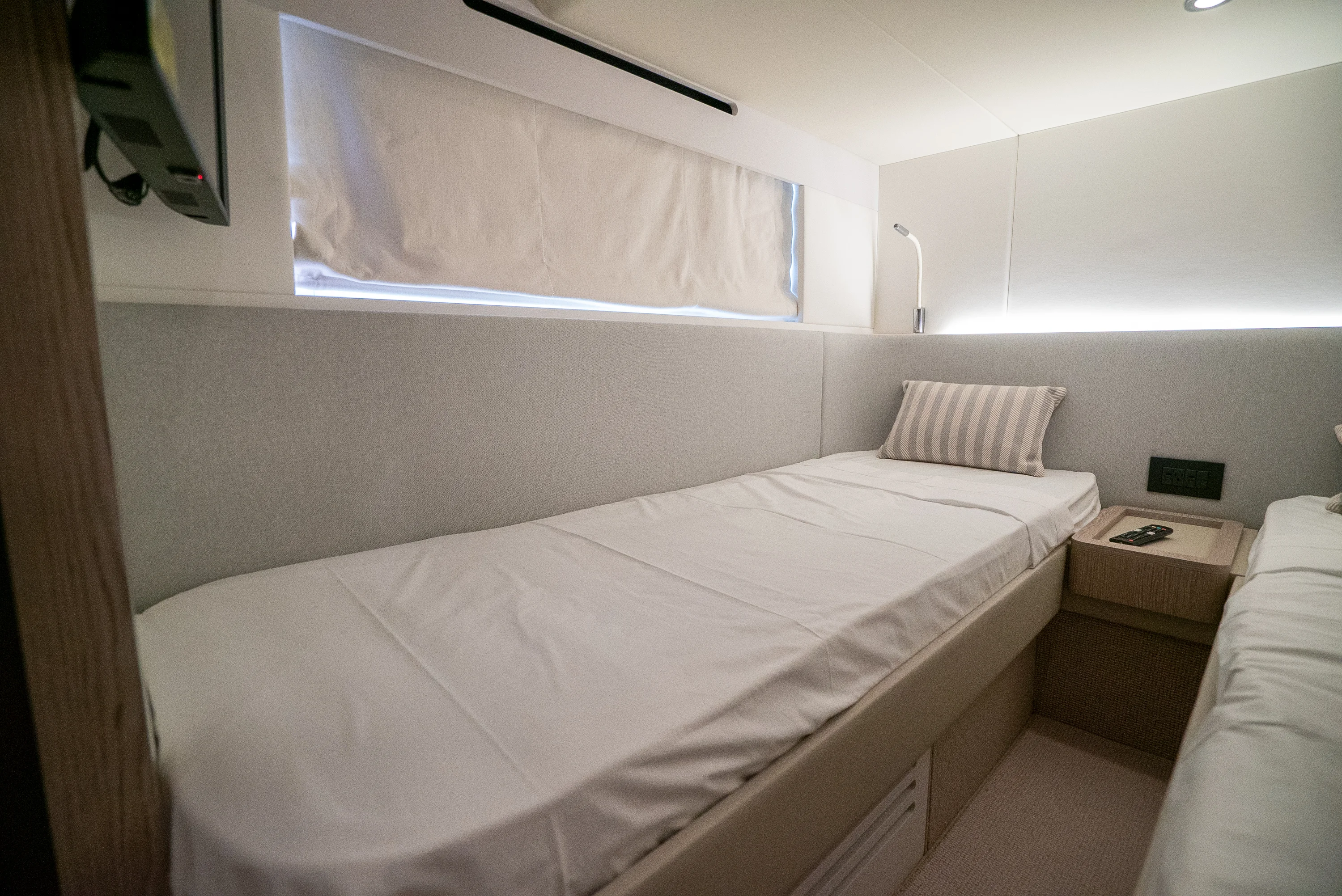 2026 Azimut Fly 53 Image Thumbnail #36