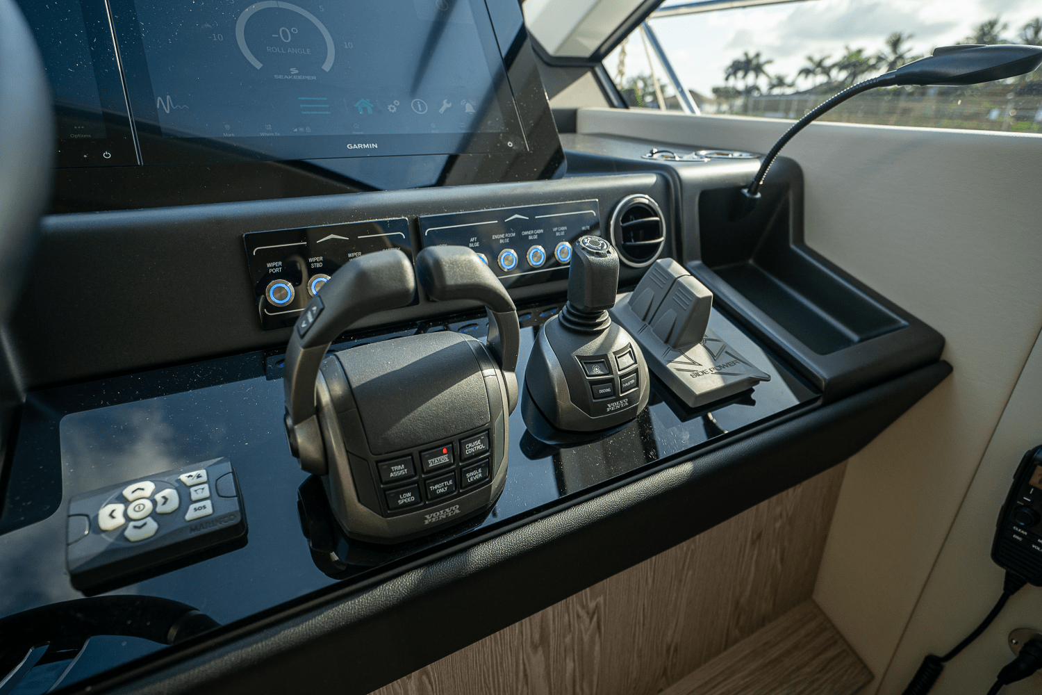 2026 Azimut Fly 53 Image Thumbnail #24