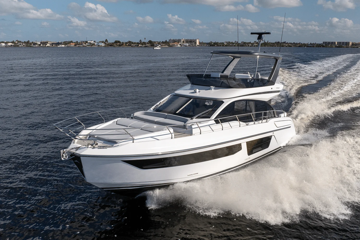 2026 Azimut Fly 53 Image Thumbnail #2