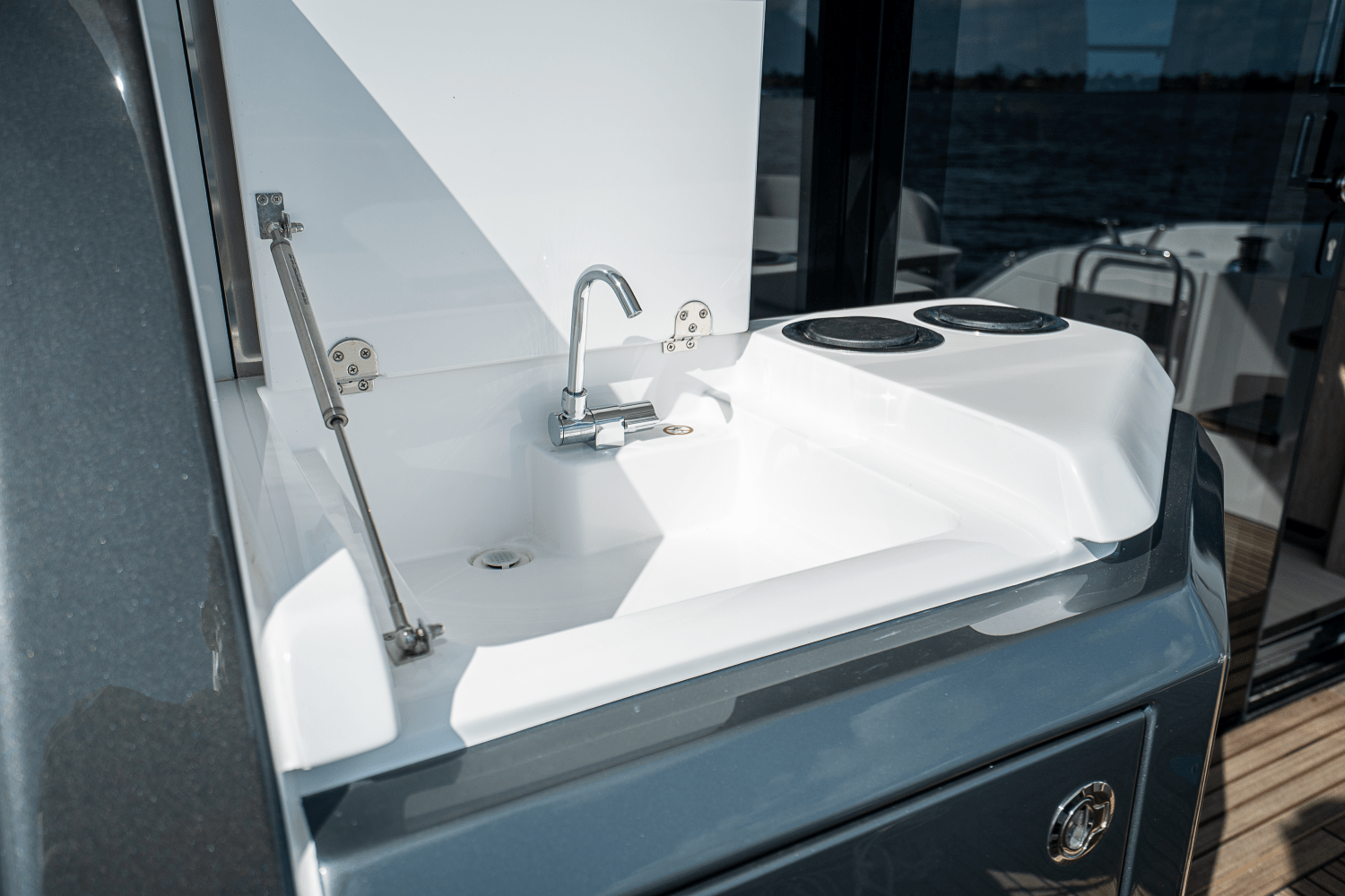 2026 Azimut Fly 53 Image Thumbnail #7