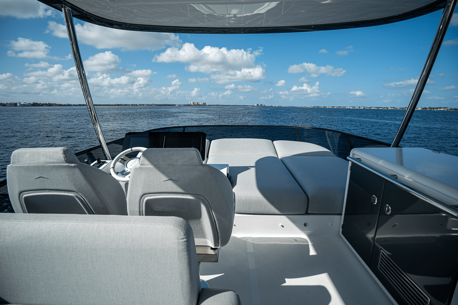 2026 Azimut Fly 53 Image Thumbnail #30