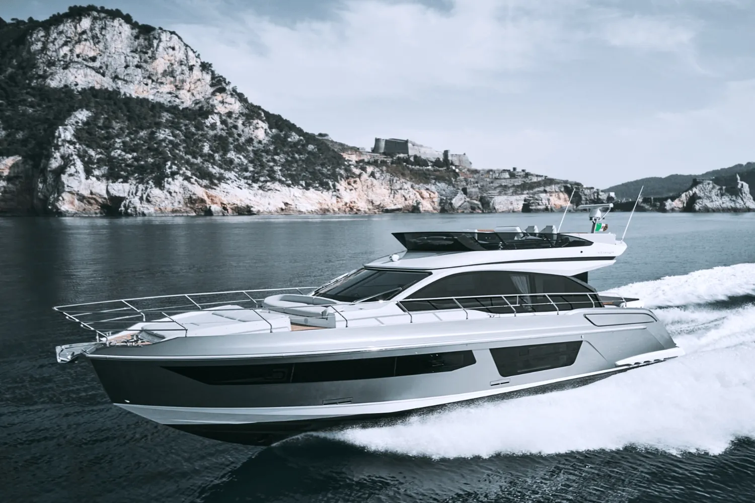 2026 Azimut Fly 53 Image Thumbnail #2