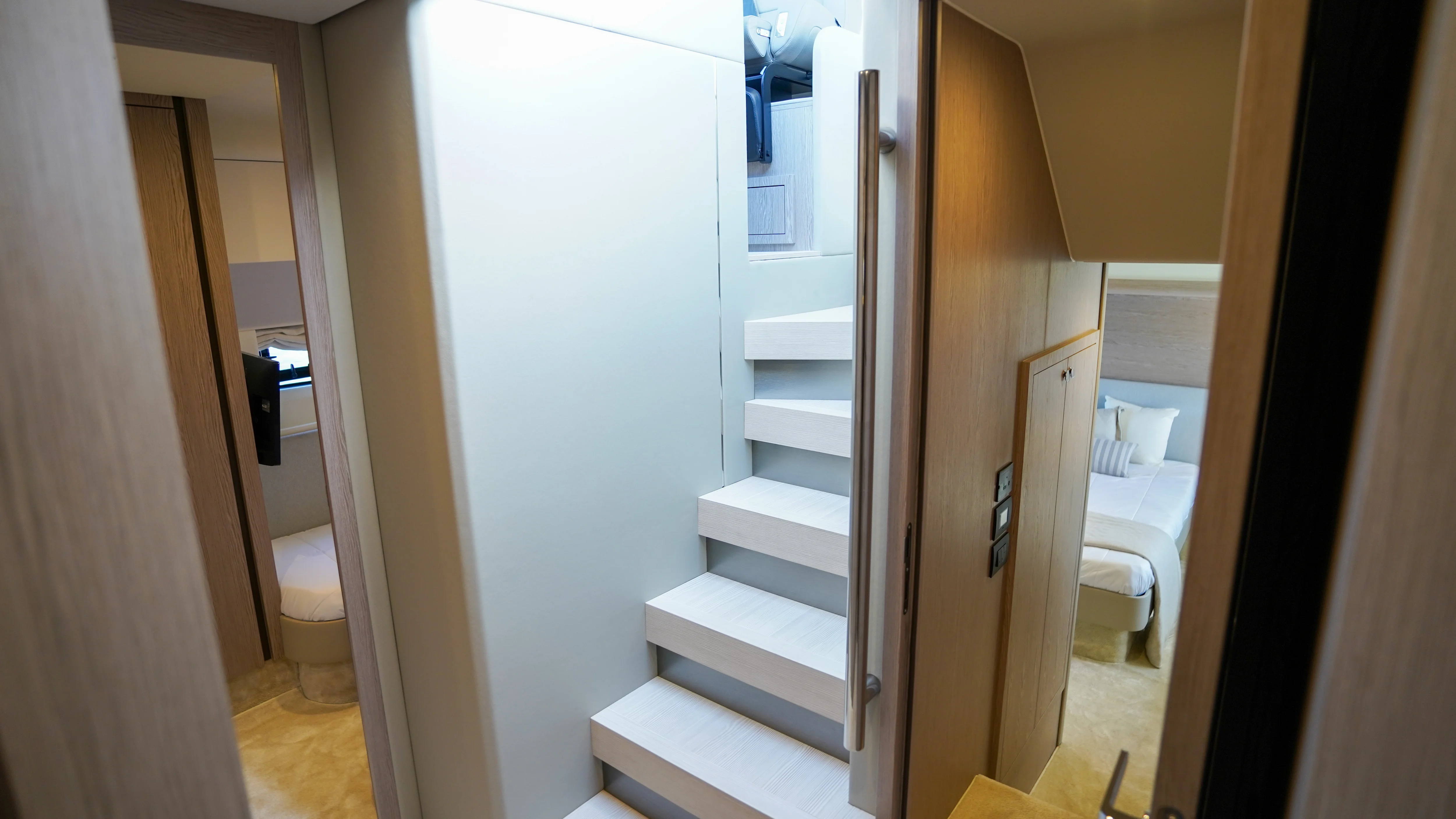 2026 Azimut Fly 53 Image Thumbnail #27