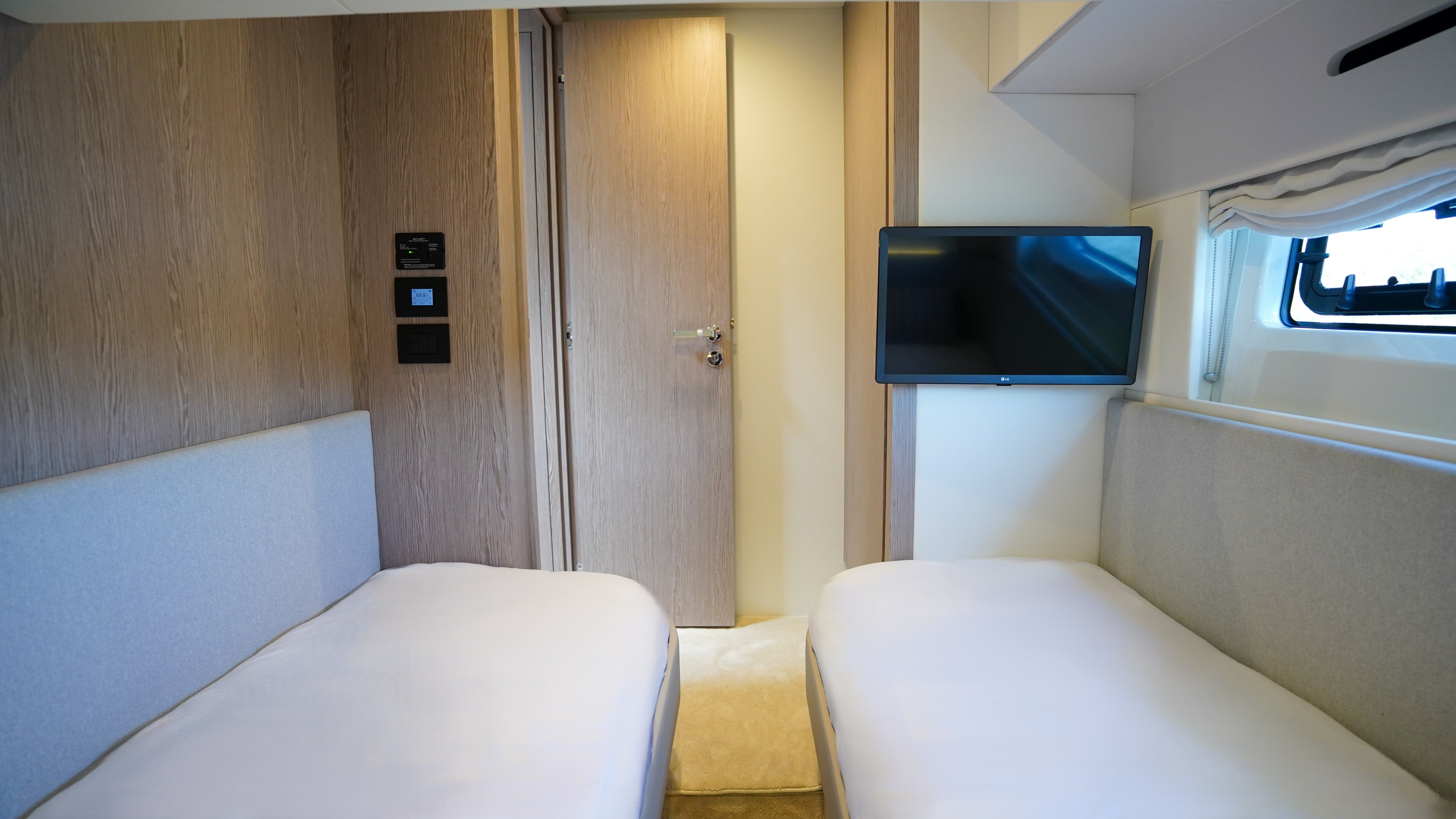 2026 Azimut Fly 53 Image Thumbnail #35