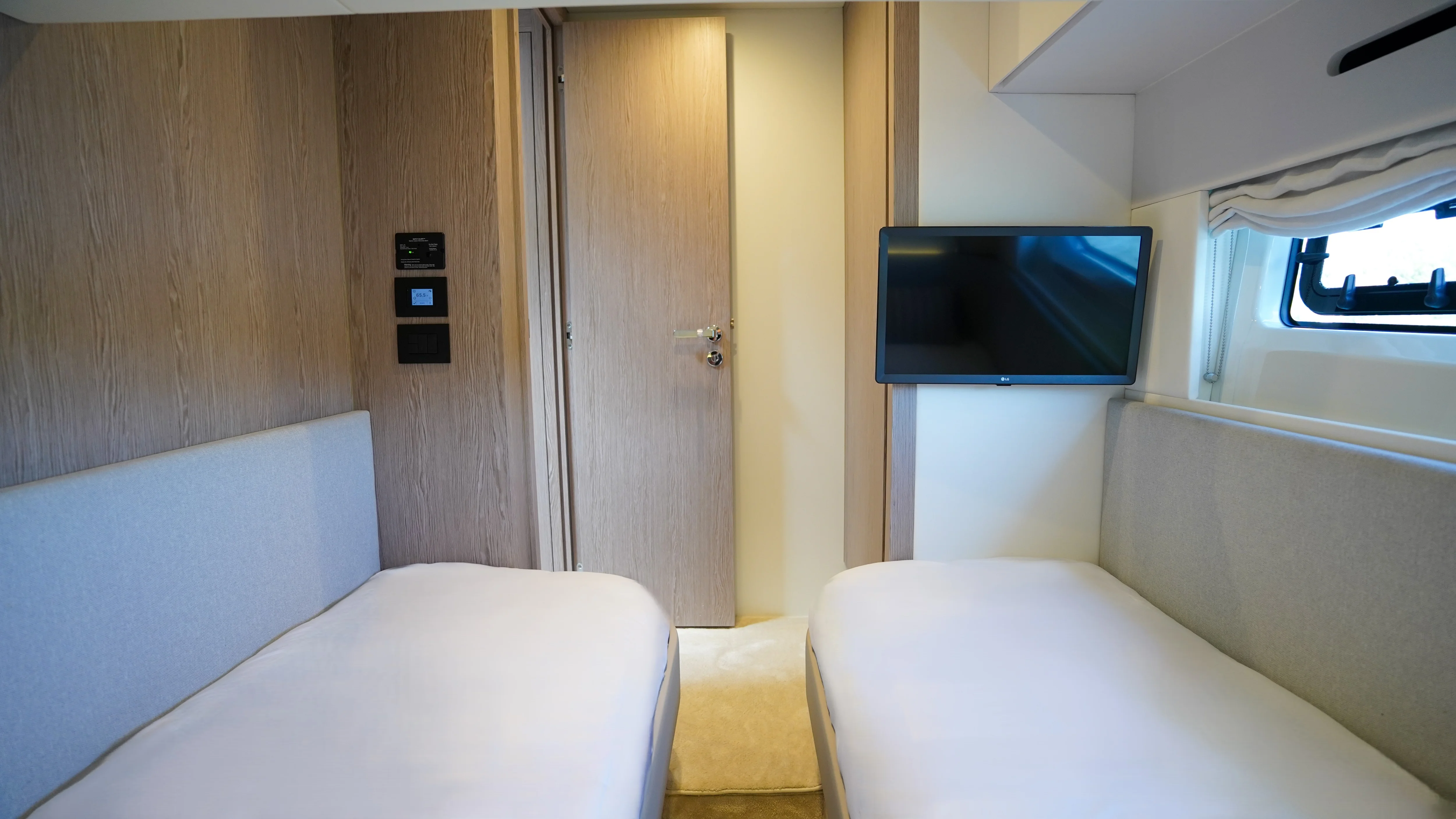 2026 Azimut Fly 53 Image Thumbnail #35