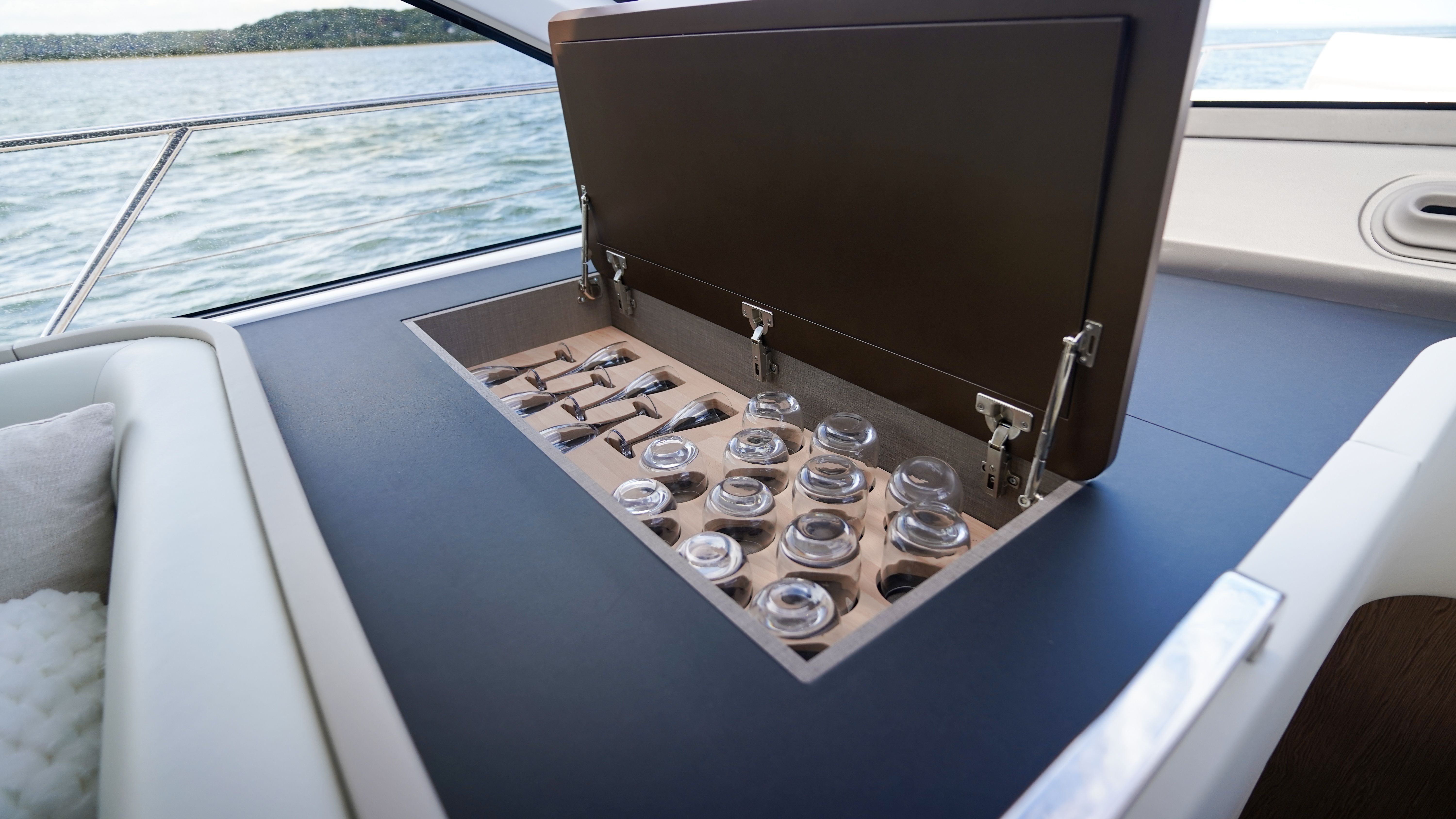 2026 Azimut Fly 53 Image Thumbnail #25