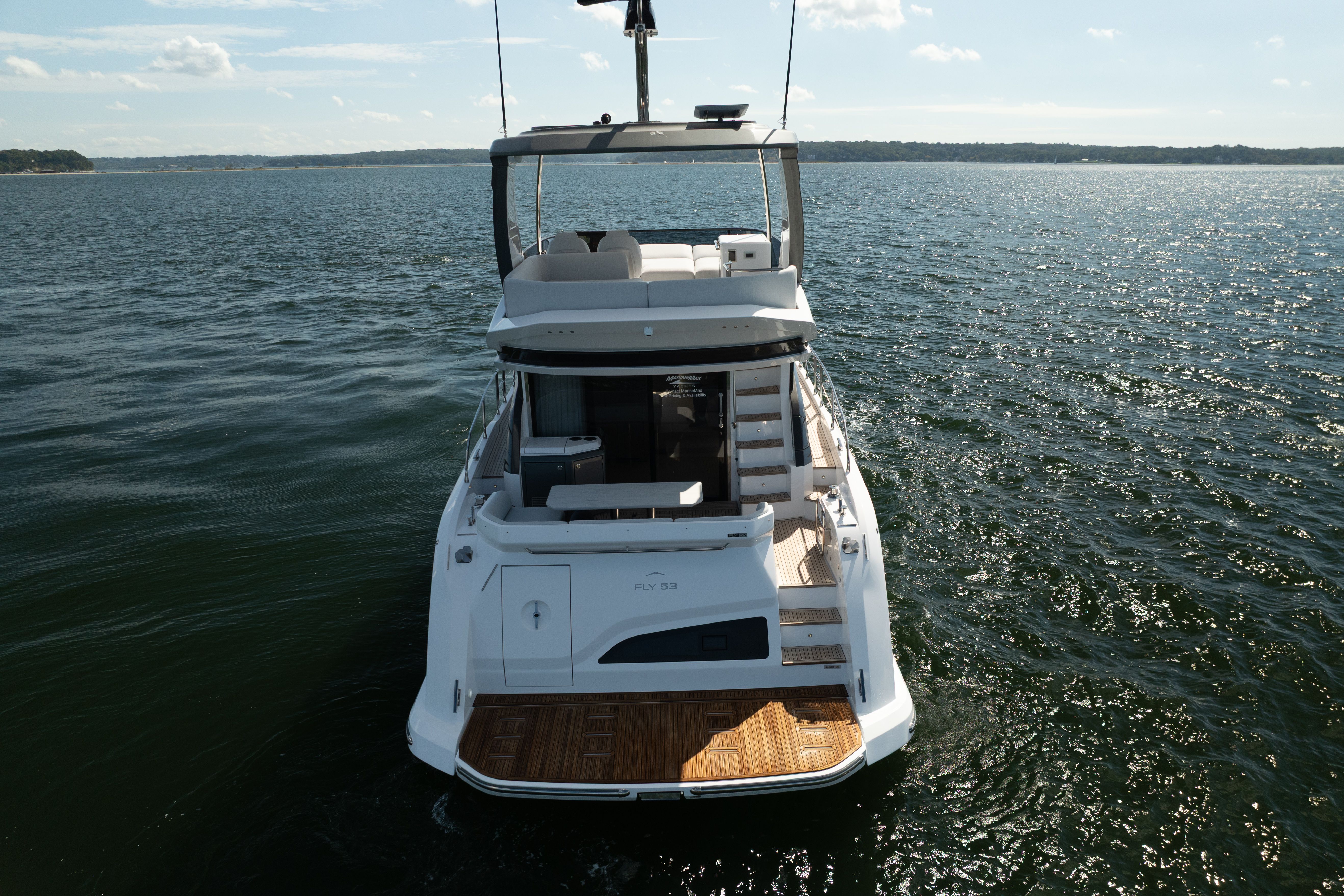 2026 Azimut Fly 53 Image Thumbnail #9