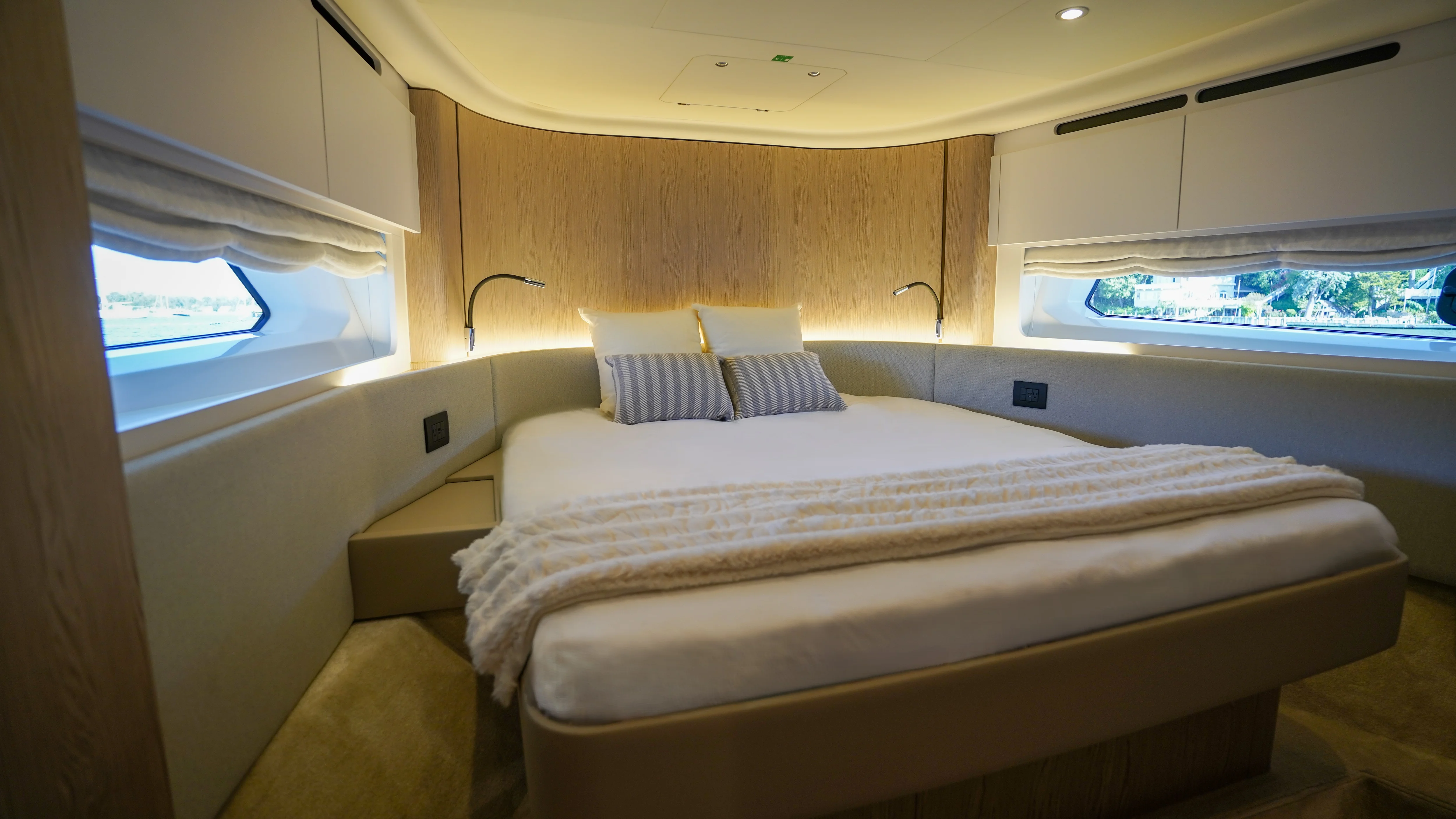 2026 Azimut Fly 53 Image Thumbnail #30