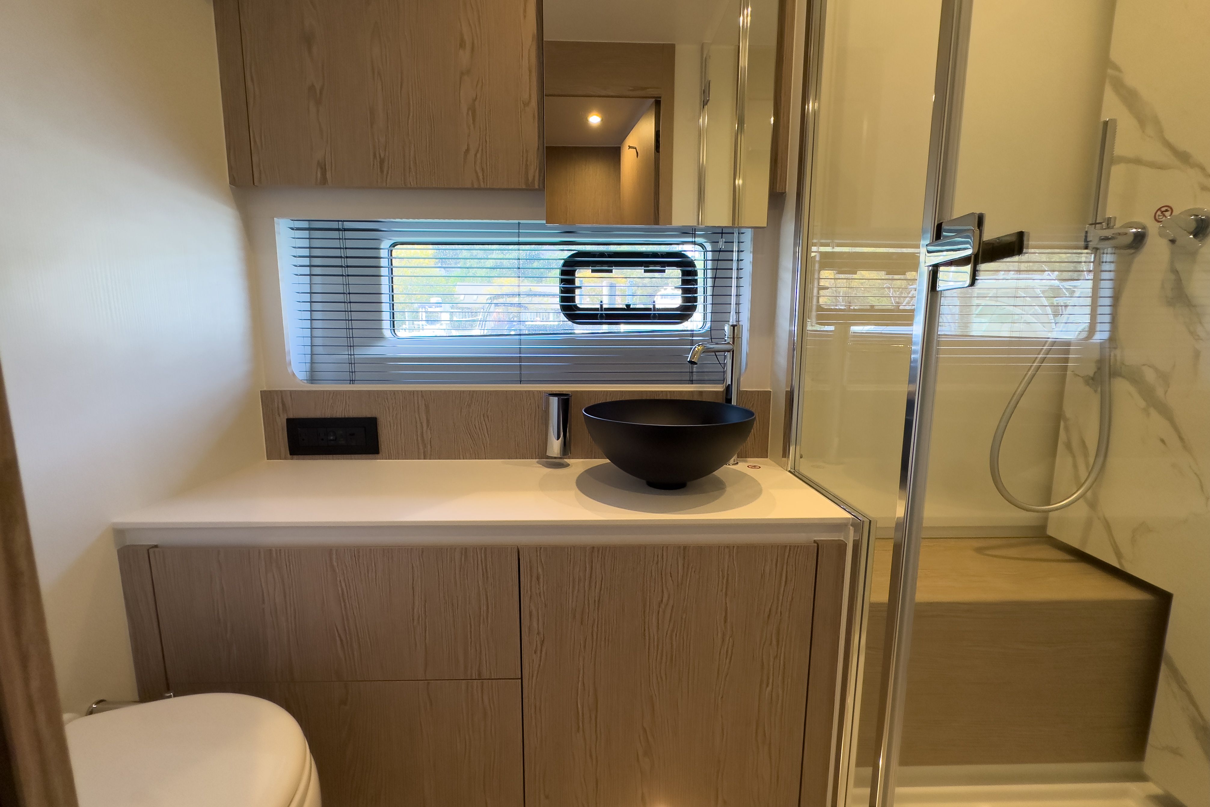 2026 Azimut Fly 53 Image Thumbnail #43